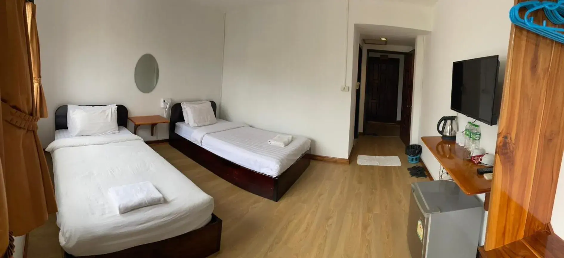 Deluxe Queen Room in Riverside Houayxay Hotel Deluxe Queen Room in Riverside Houayxay Hotel