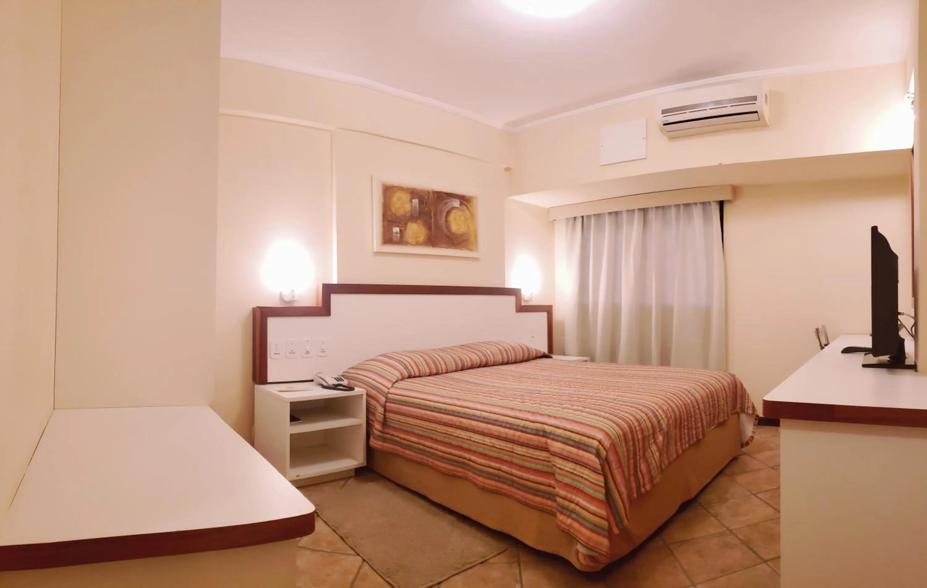 Bed in Lord Plaza Hotel