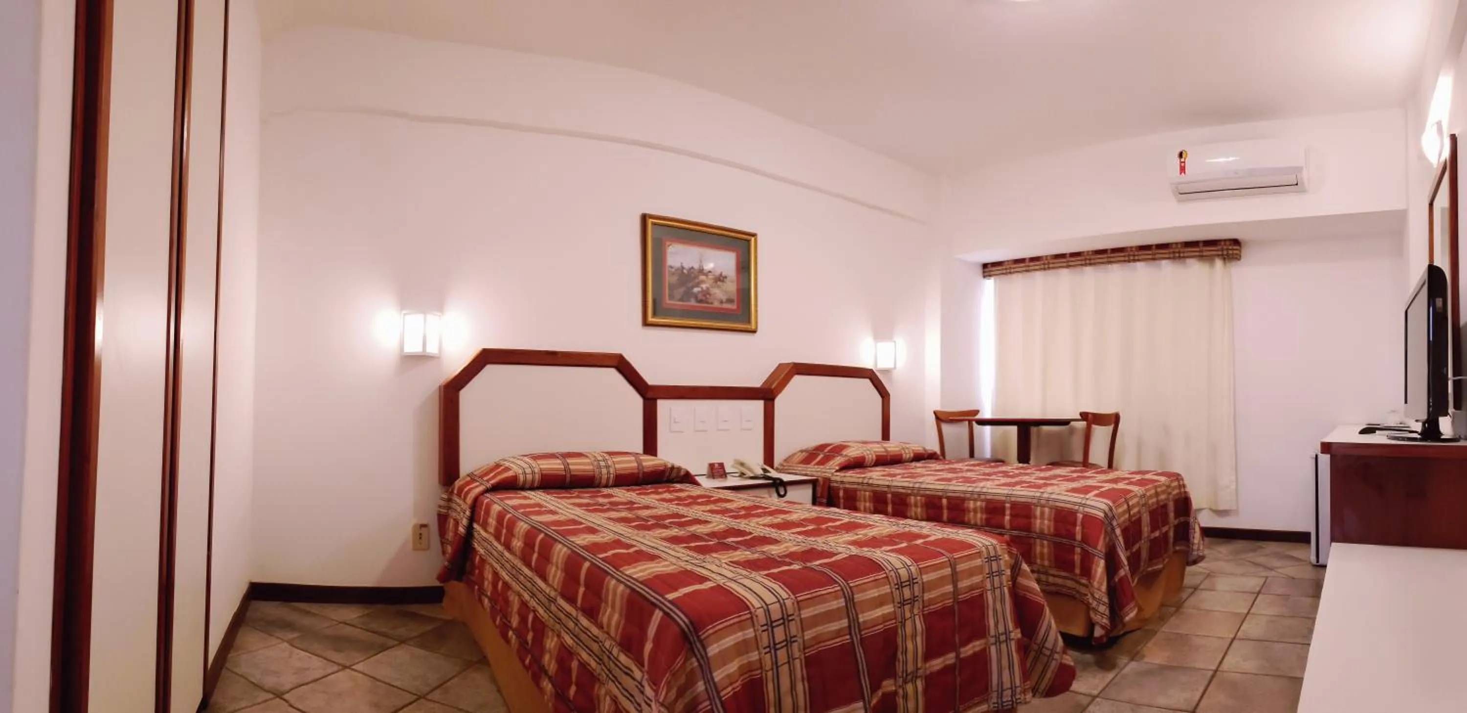 Bed in Lord Plaza Hotel