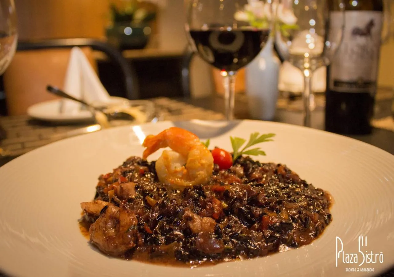 Food and drinks in Lord Plaza Hotel