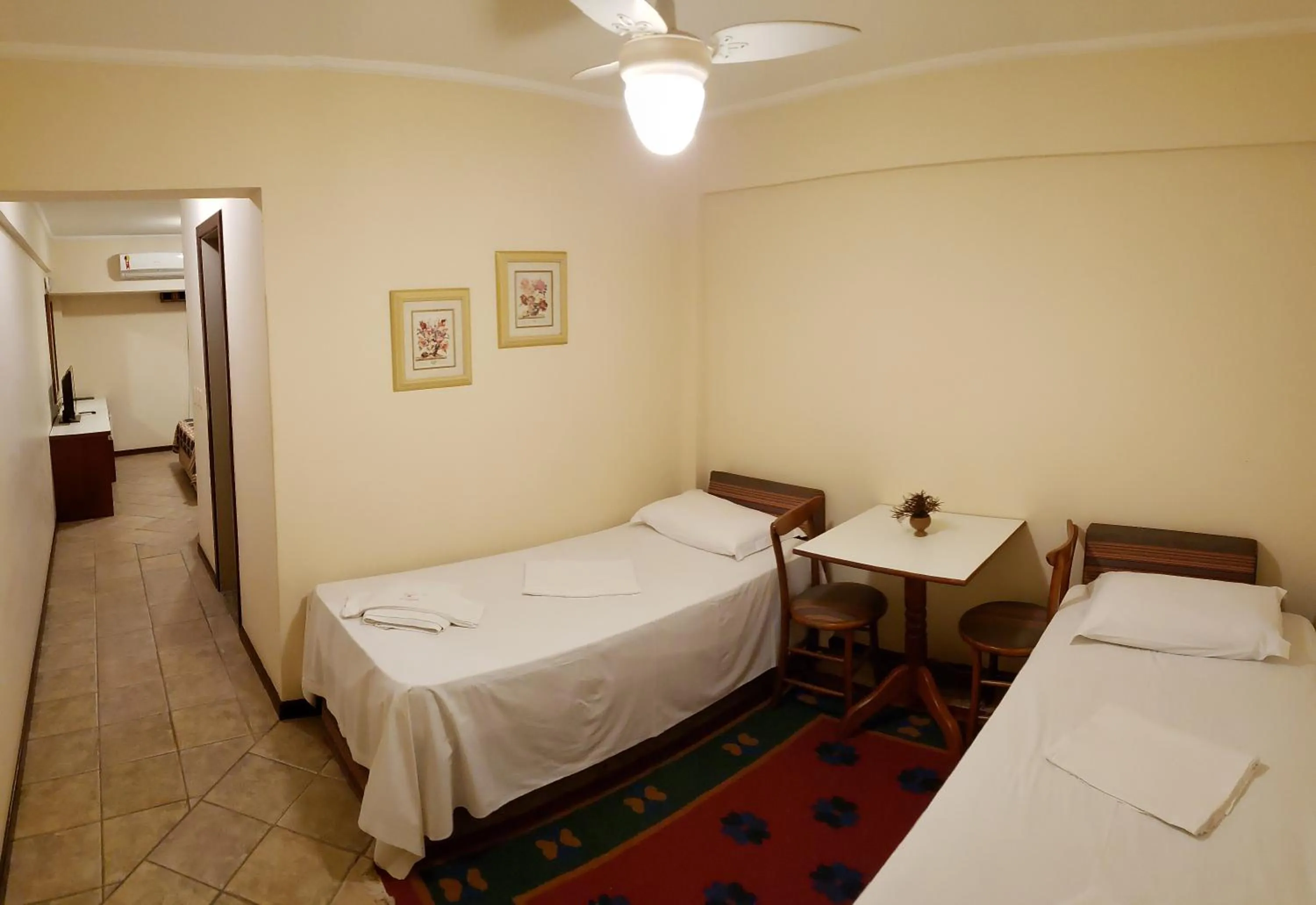 Bed in Lord Plaza Hotel