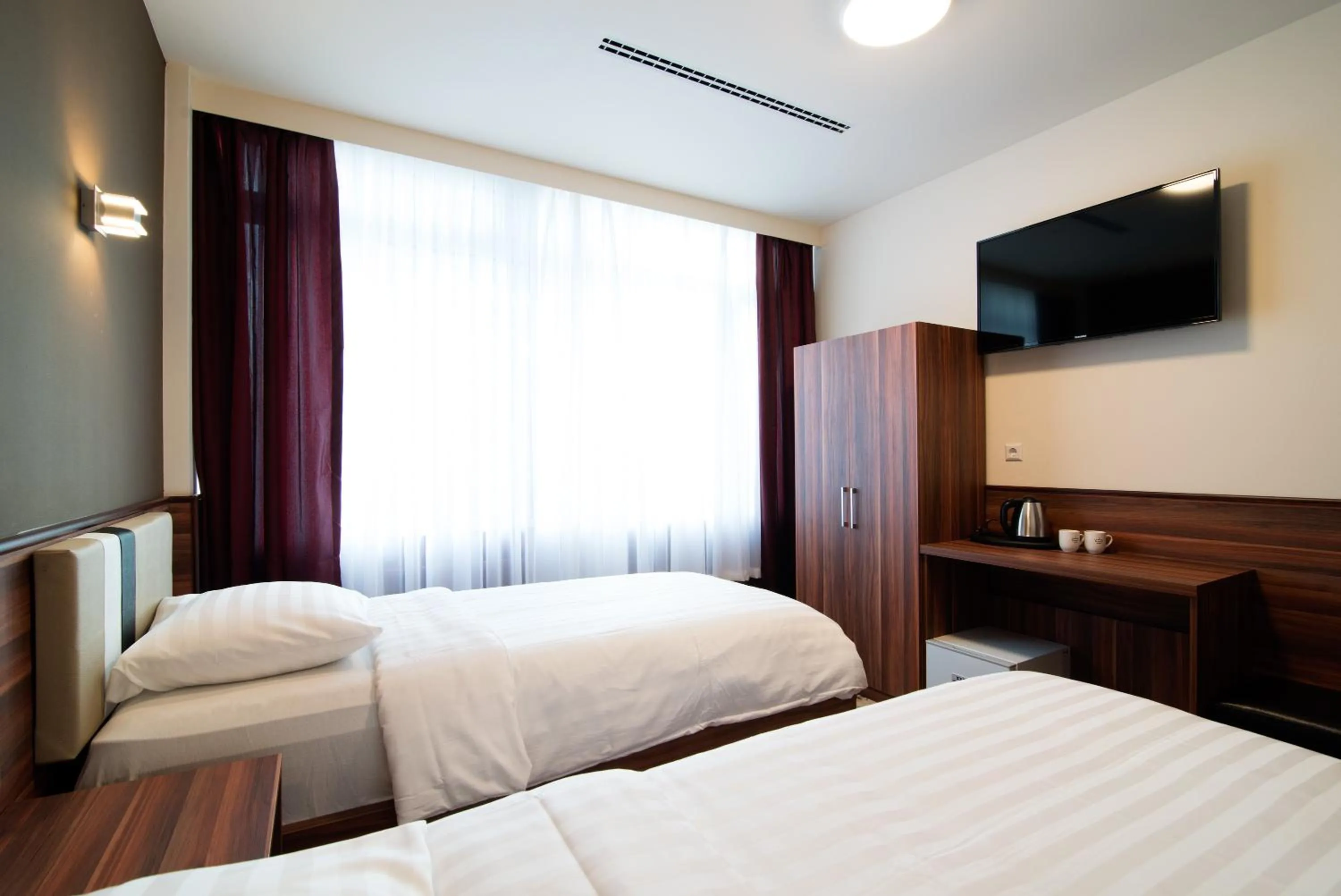 Bedroom in Hotel King's Court