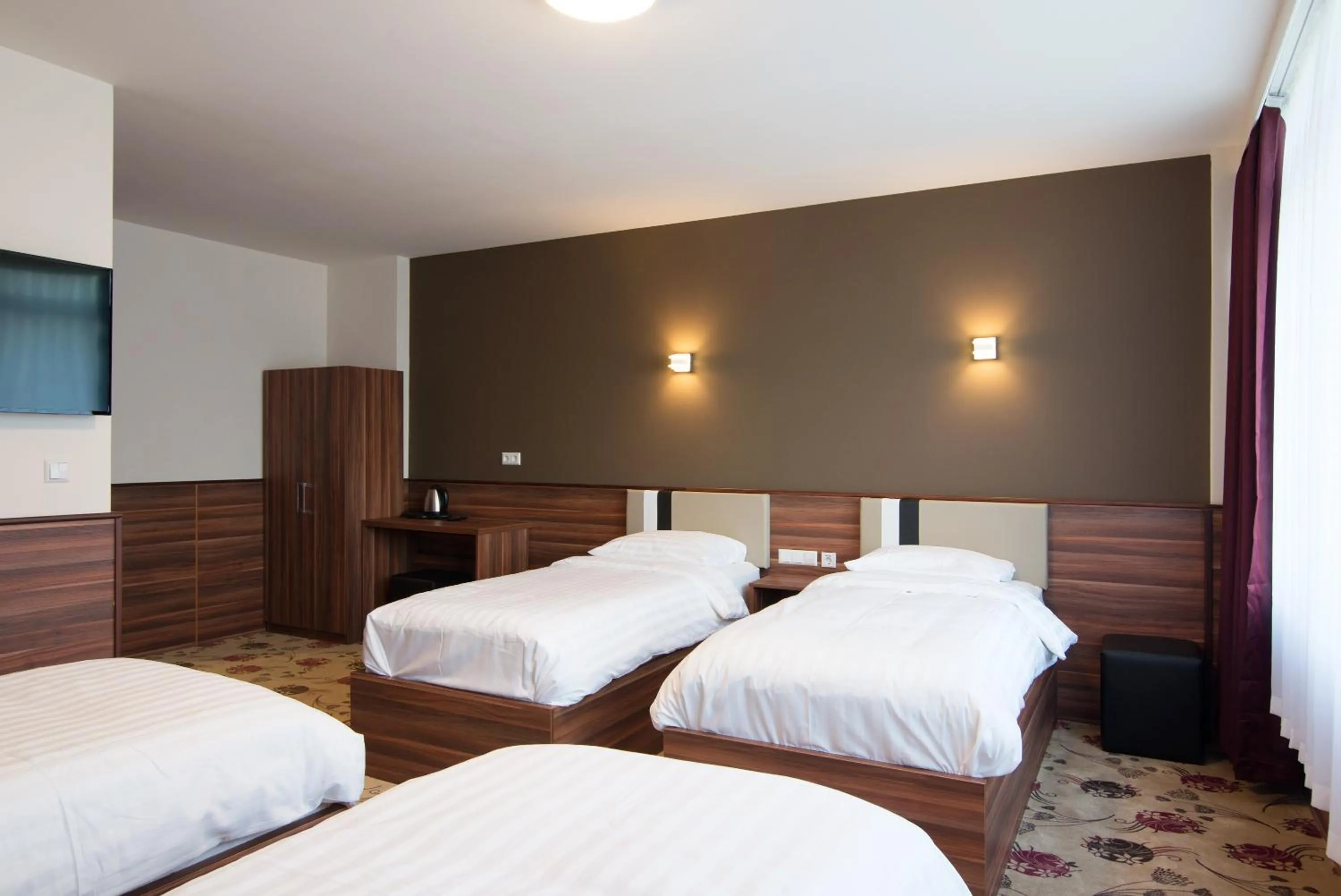 Bedroom in Hotel King's Court