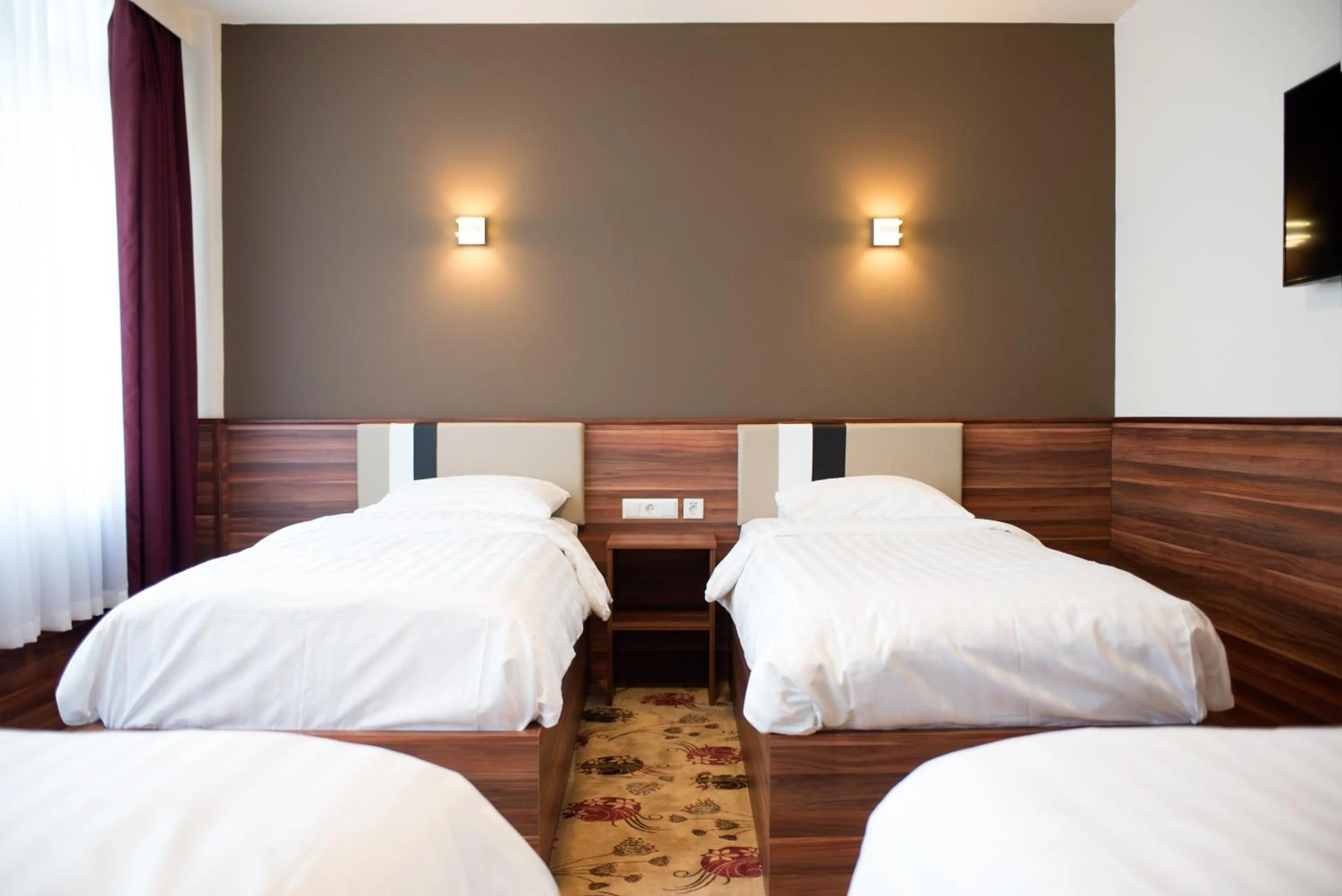 Bedroom in Hotel King's Court