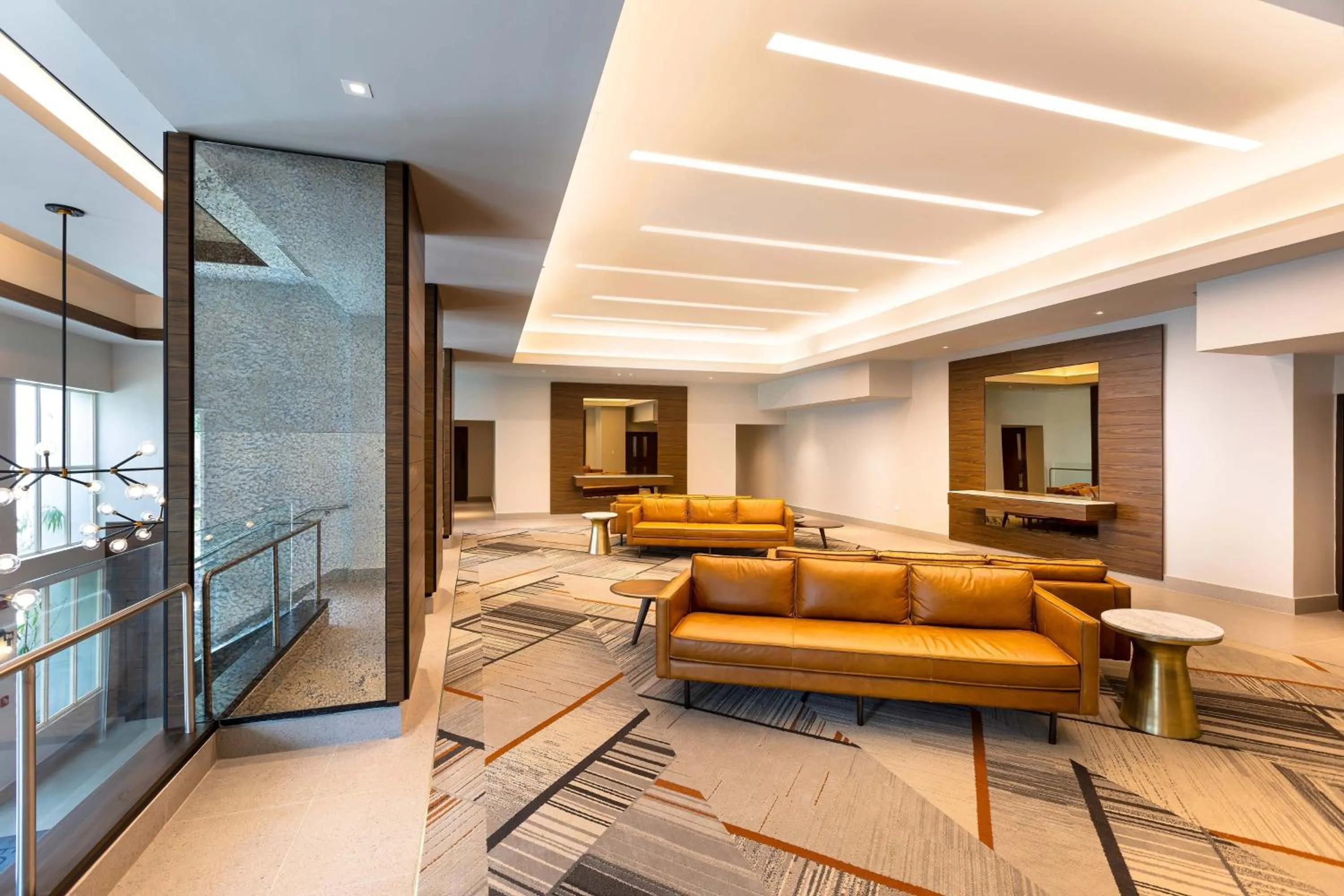Lobby or reception in Four Points by Sheraton Caguas Real