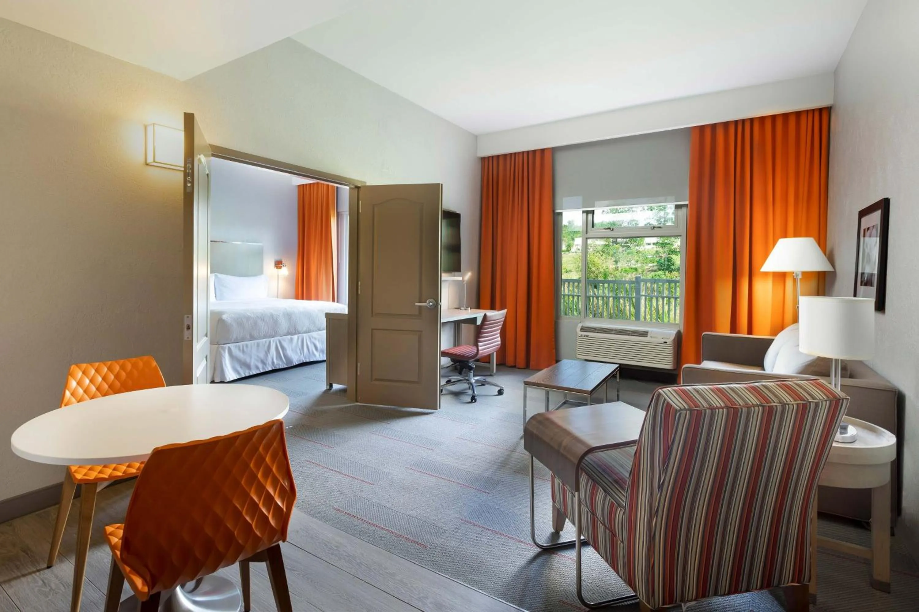 Living room, Bed in Four Points by Sheraton Caguas Real