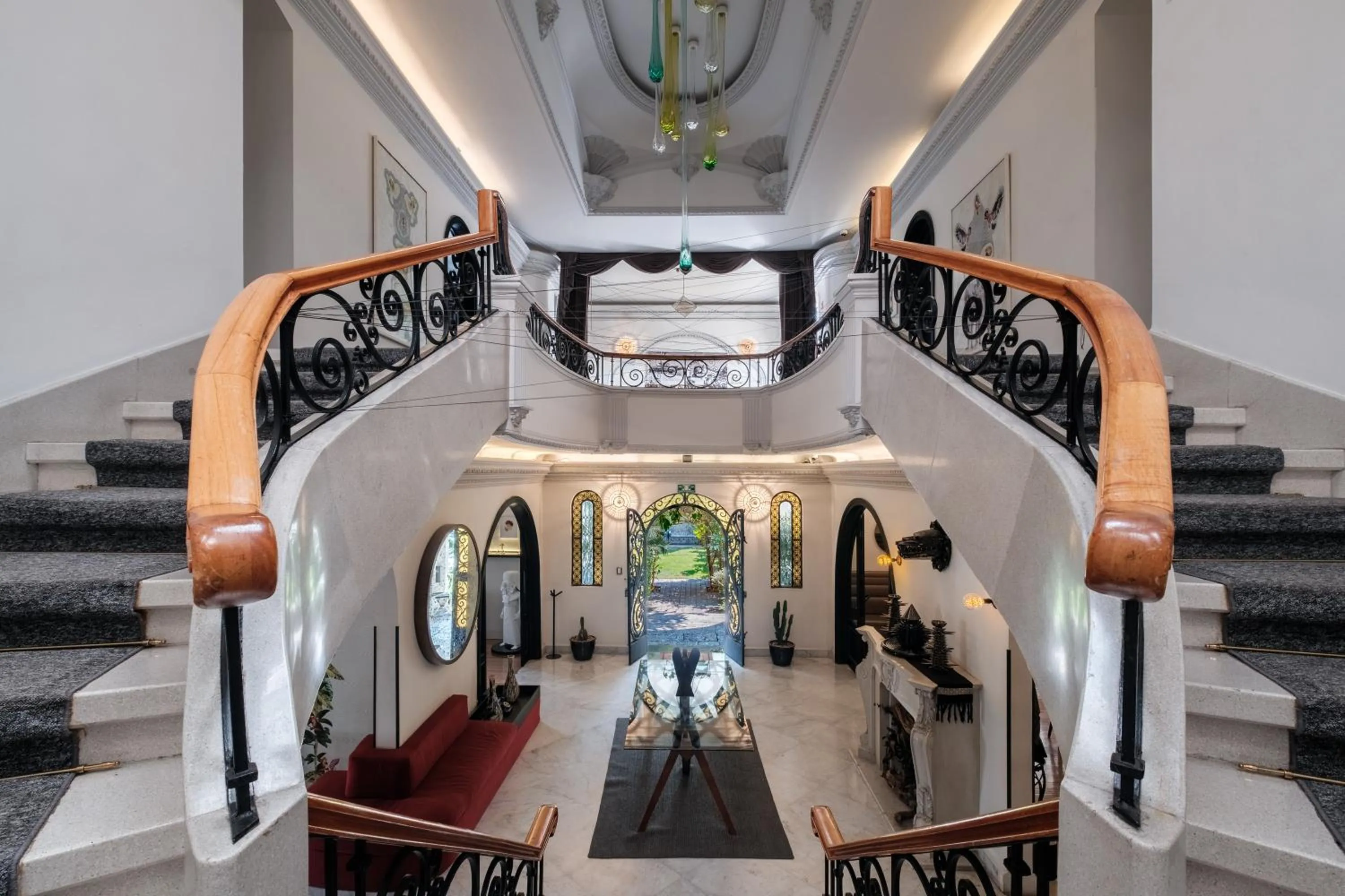 Pug Seal Polanco Allan Poe