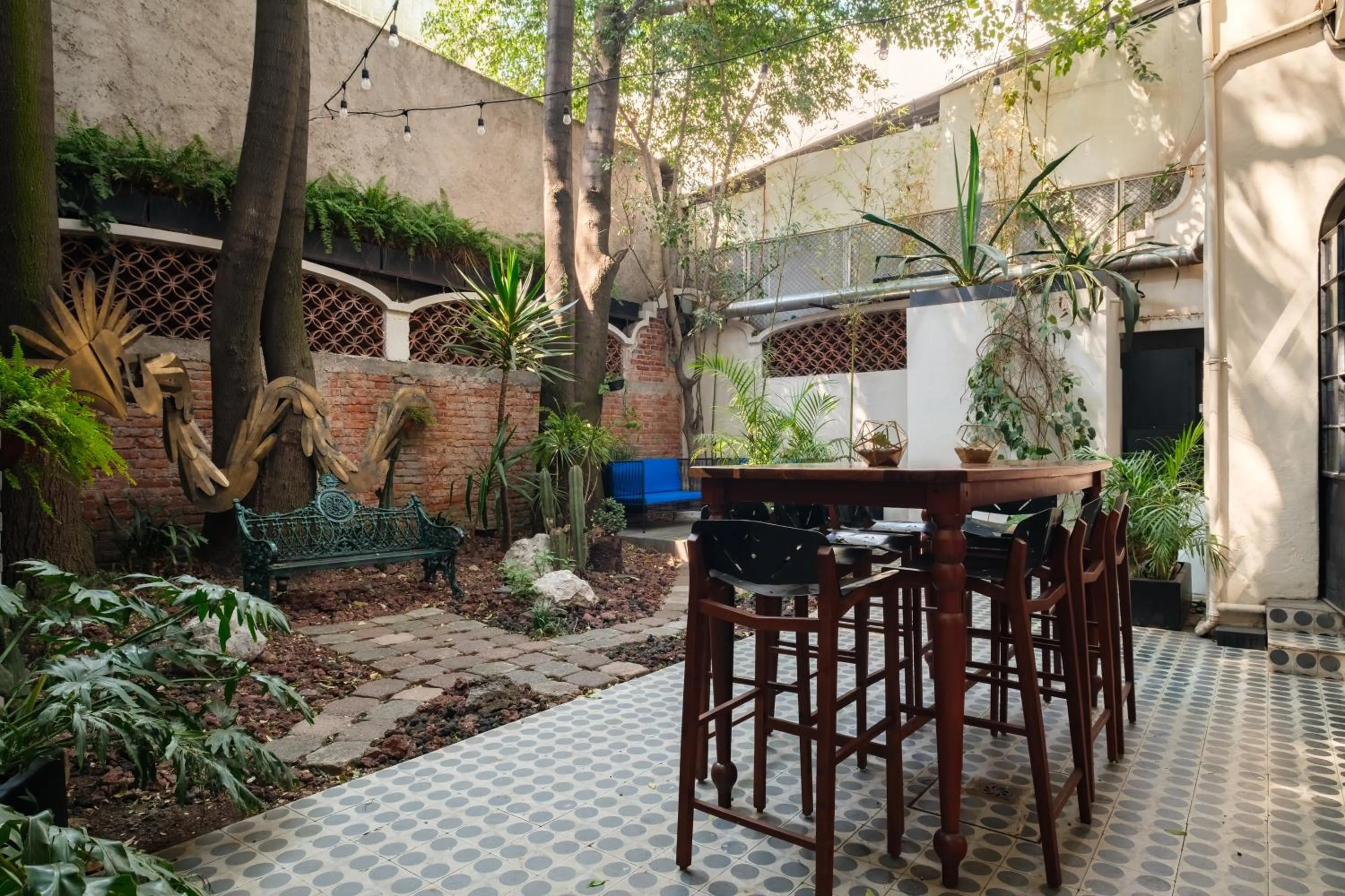 Pug Seal Polanco Allan Poe