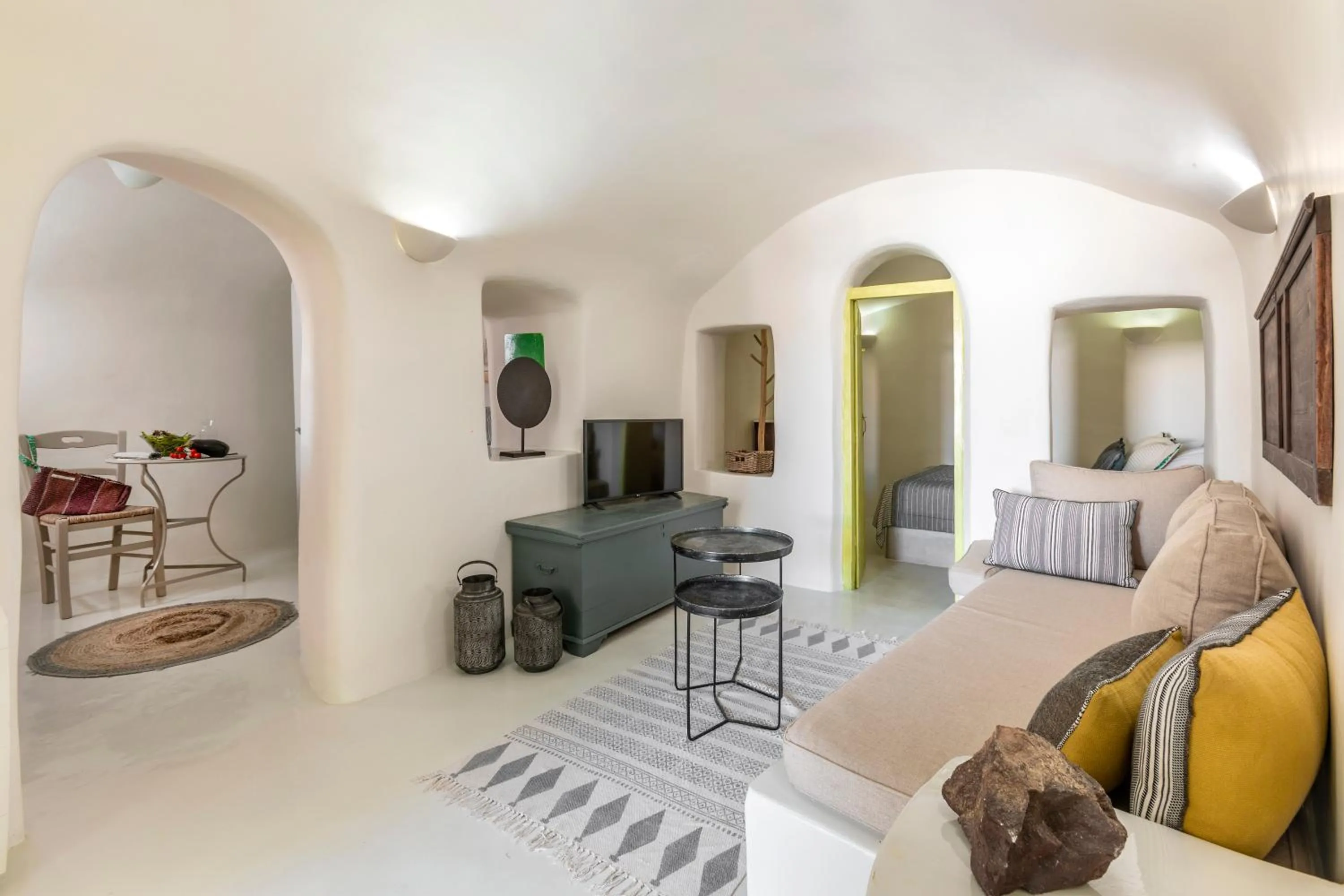 Bed in Casa Grande Santorini