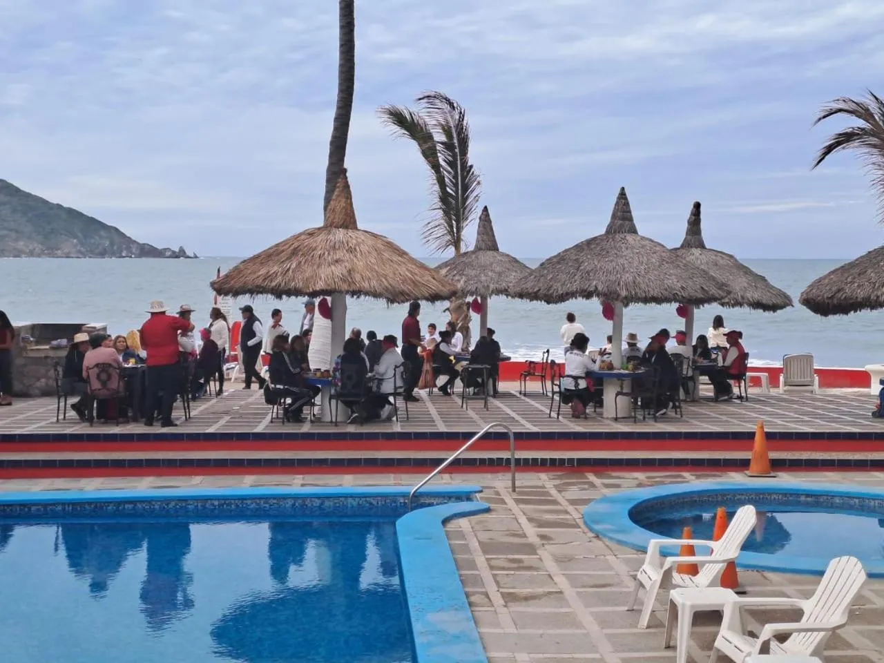 Swimming pool in Hacienda Blue Bay