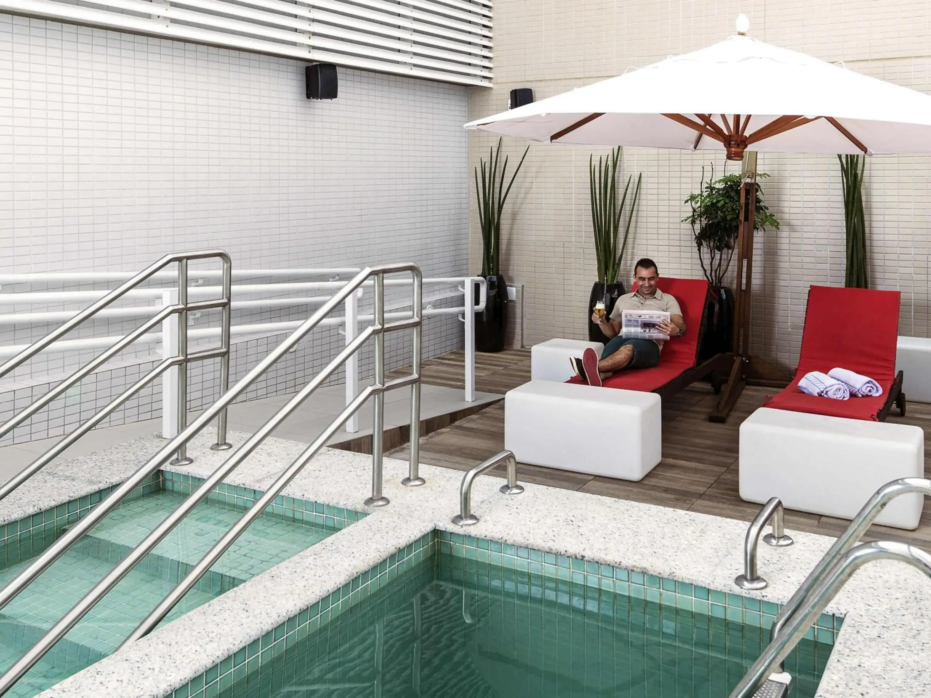 Pool view in Novotel Santos Gonzaga Pool view in Novotel Santos Gonzaga