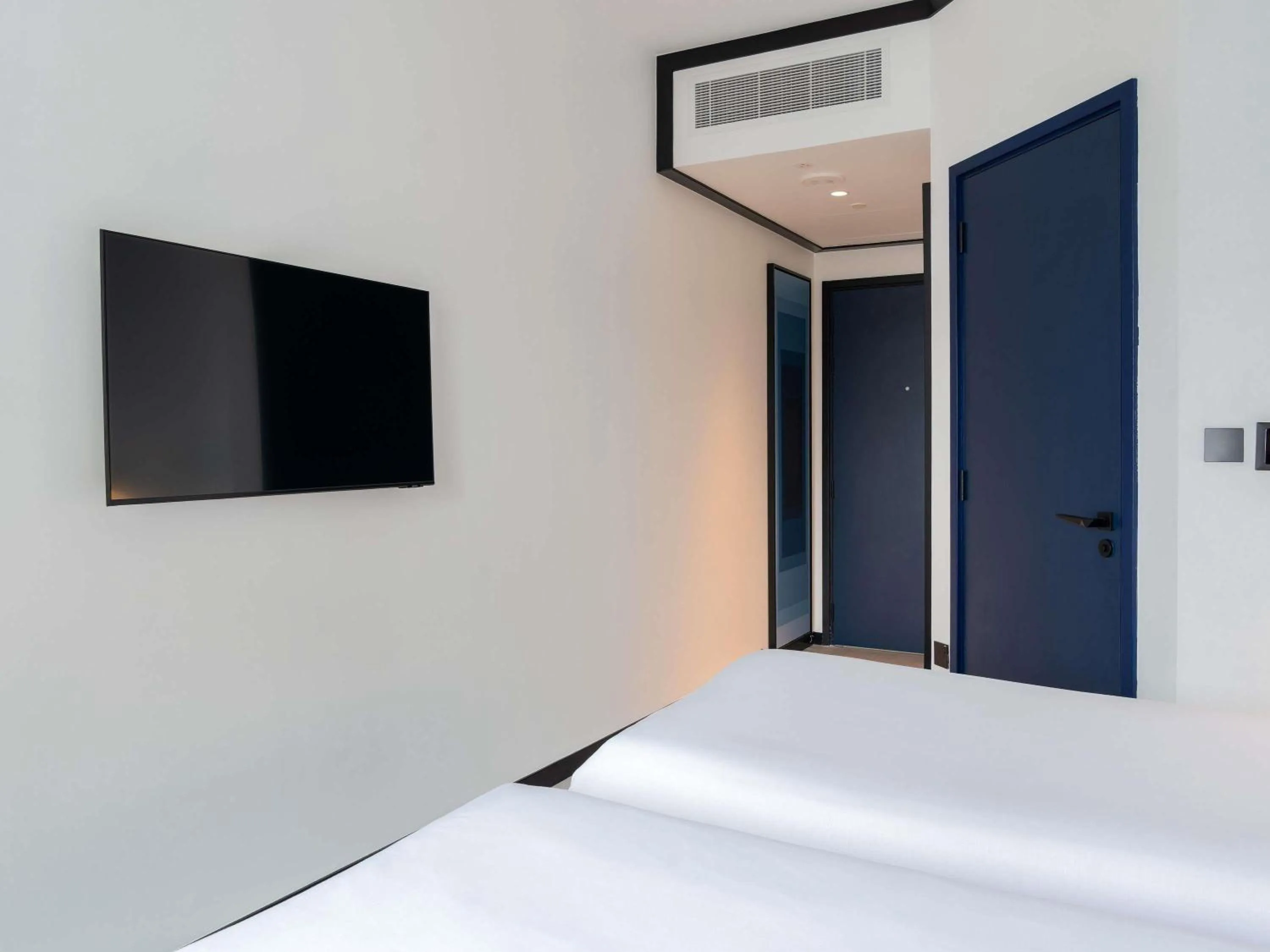 Bedroom, Bed in ibis Dubai One Central