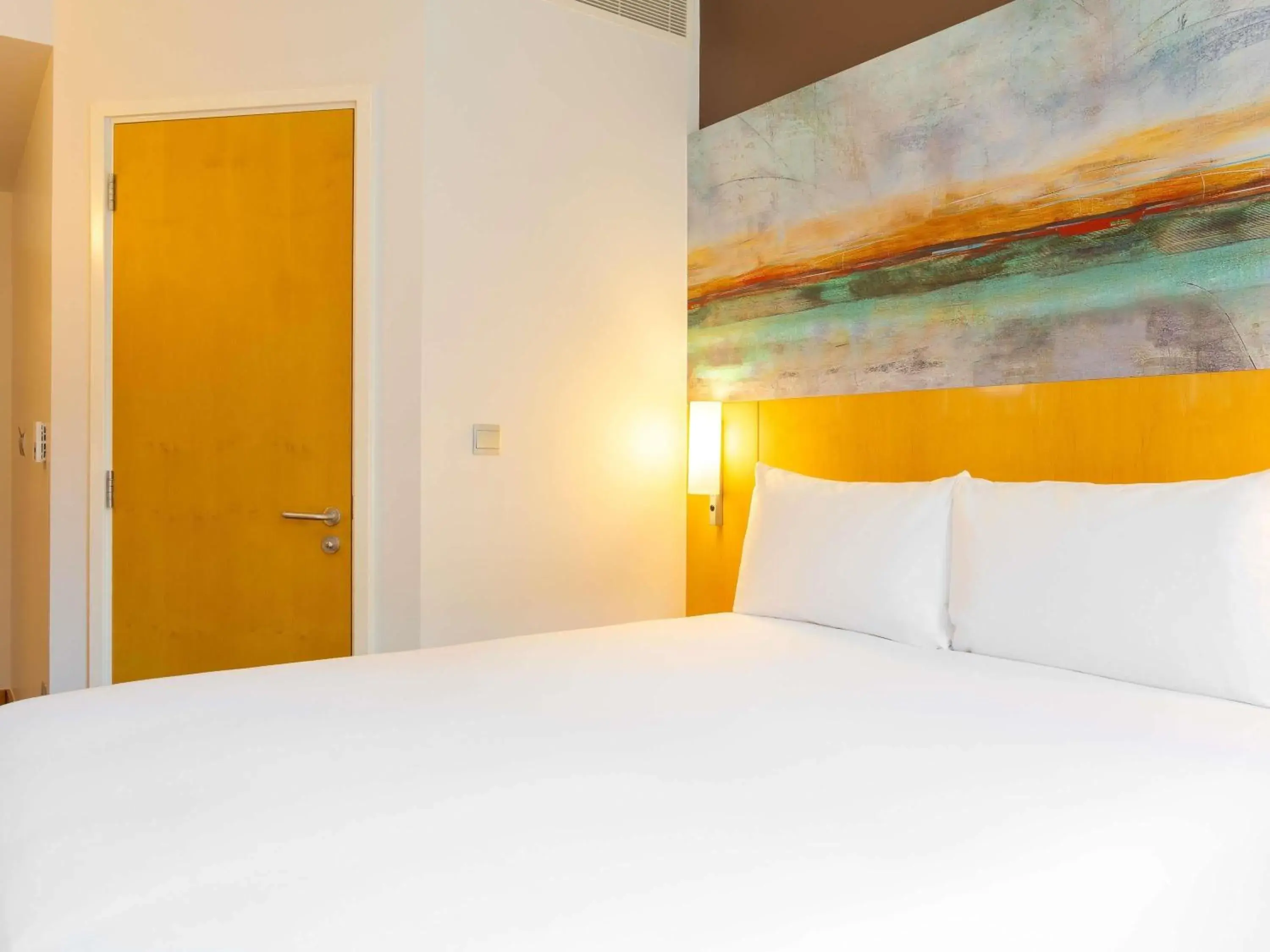 Bedroom, Bed in ibis Dubai One Central Bedroom, Bed in ibis Dubai One Central