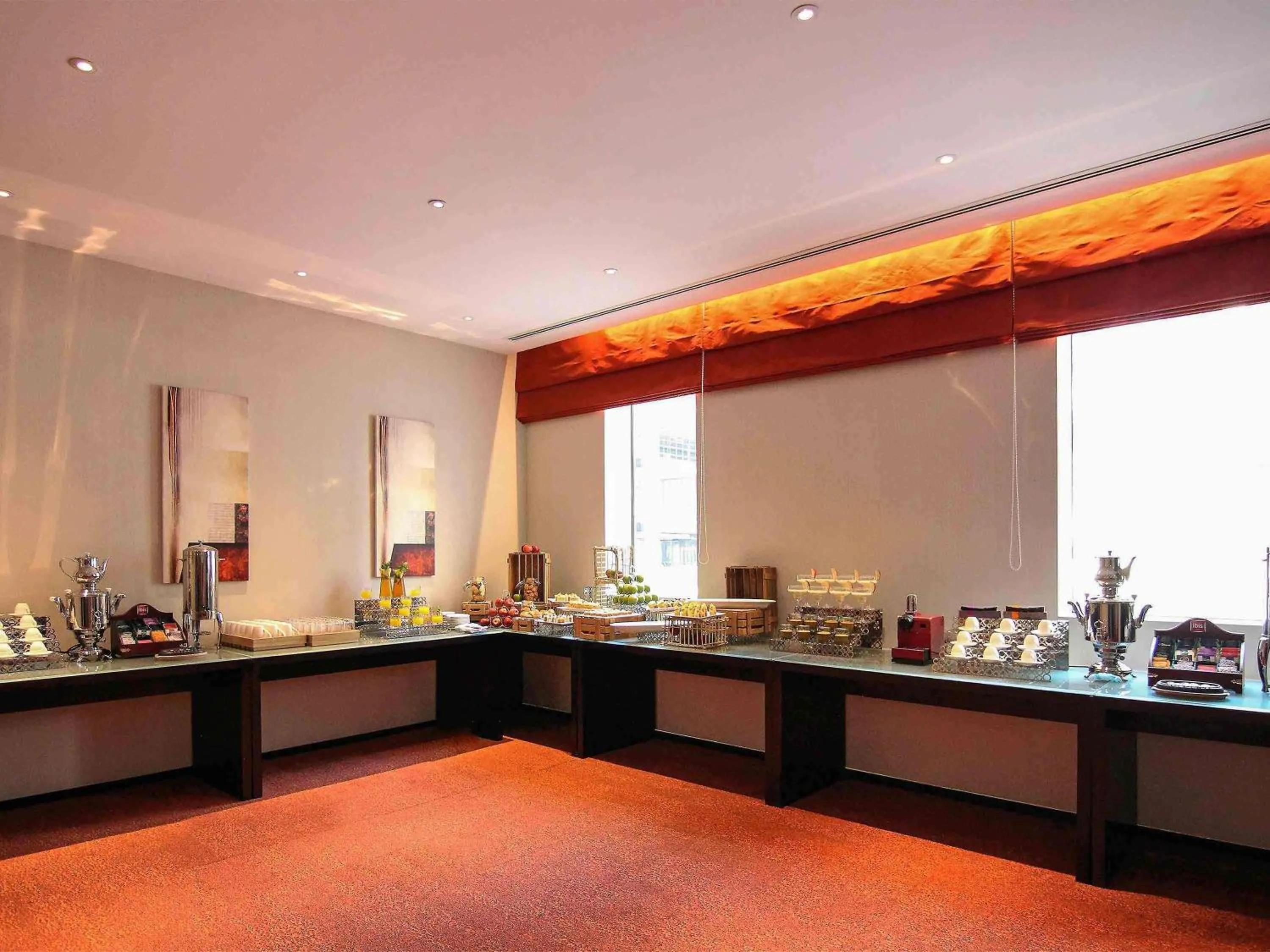 Meeting/conference room in ibis Dubai One Central