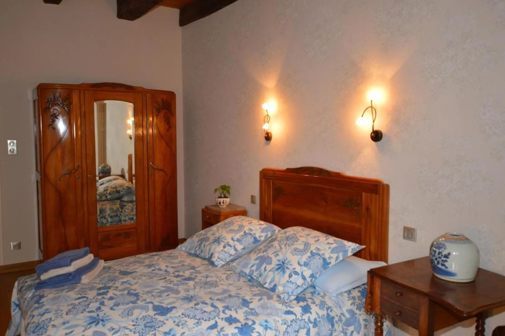 Bedroom, Bed in Maison d'hôtes de l'Huardière