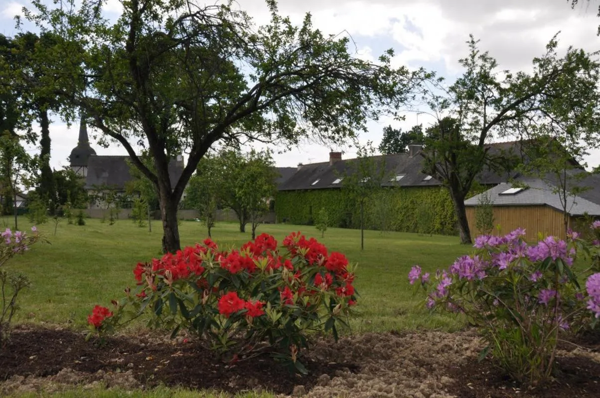 Garden view in Maison d'hôtes de l'Huardière
