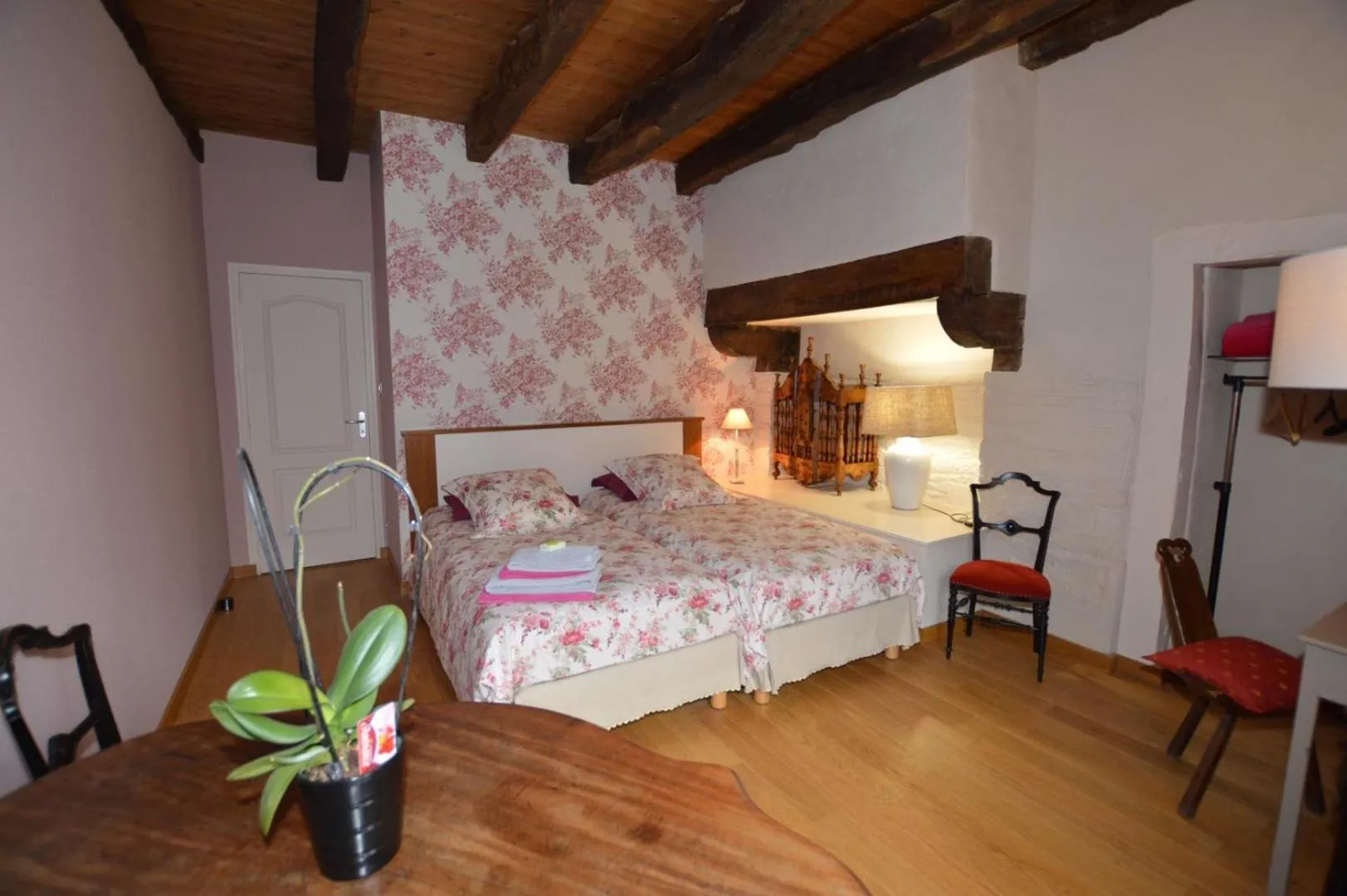 Photo of the whole room, Bed in Maison d'hôtes de l'Huardière