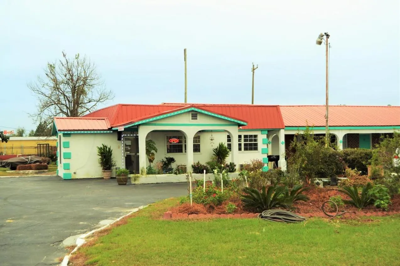 Garden in Motel Jesup