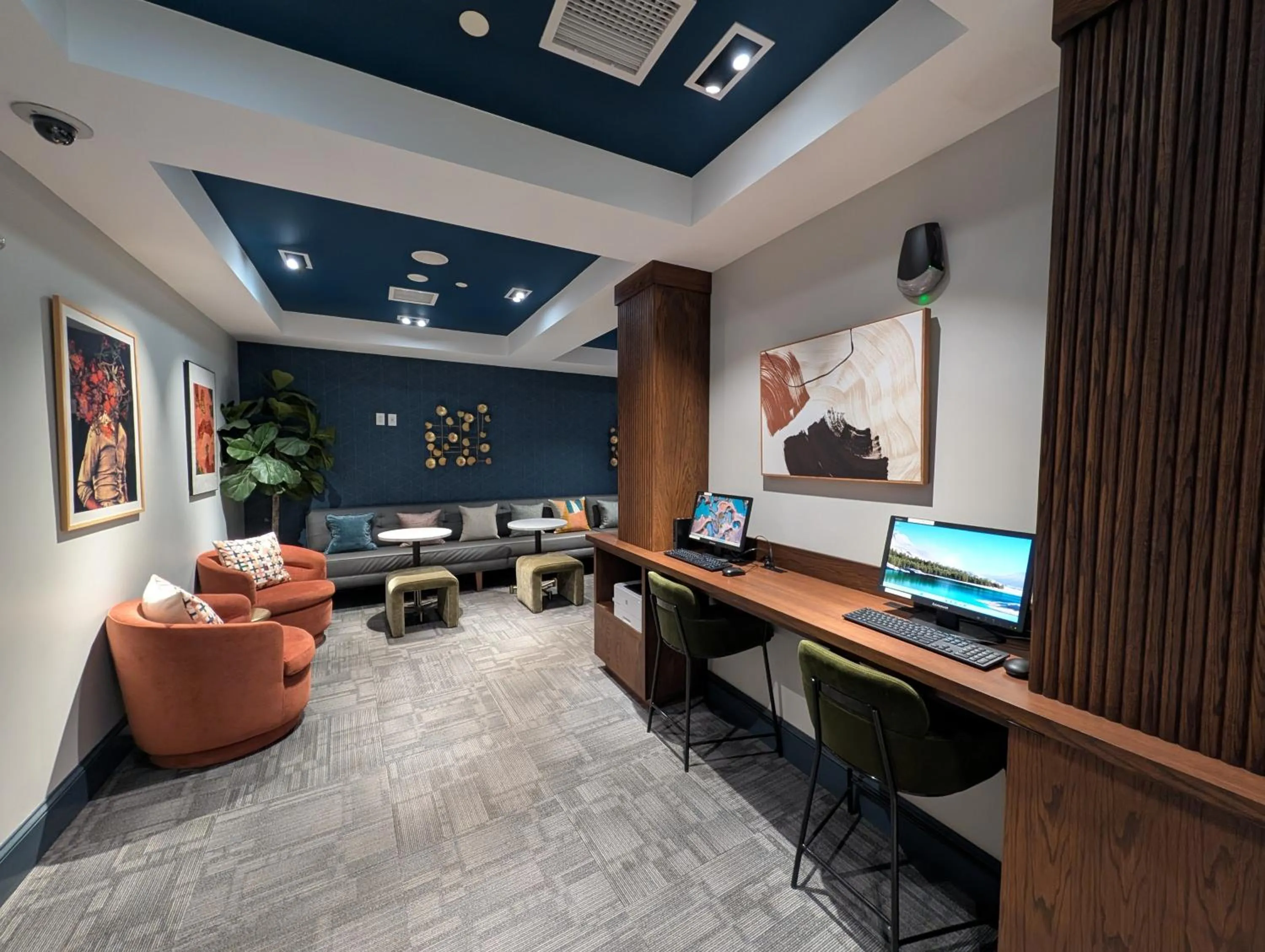 Business facilities in Porter Square Hotel