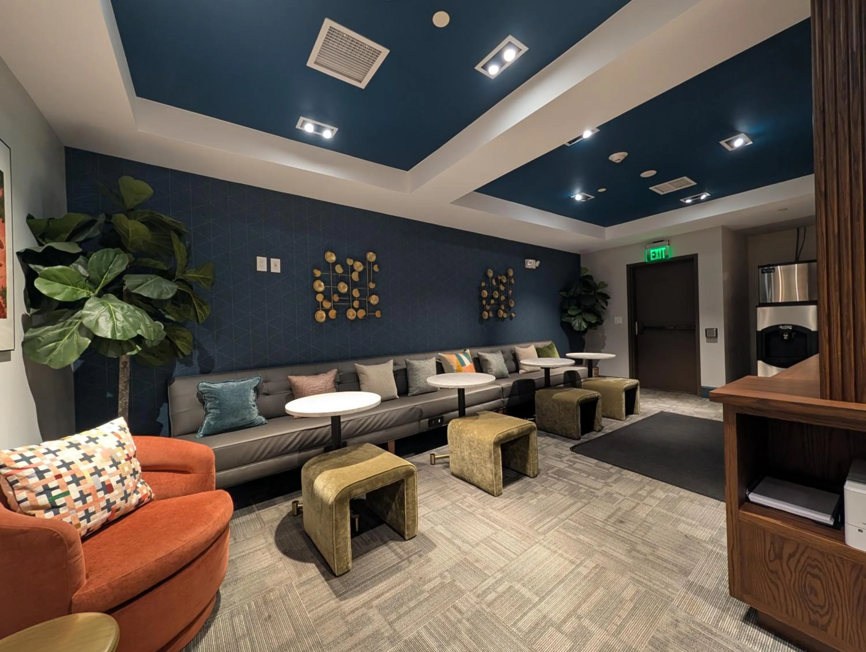 Business facilities in Porter Square Hotel