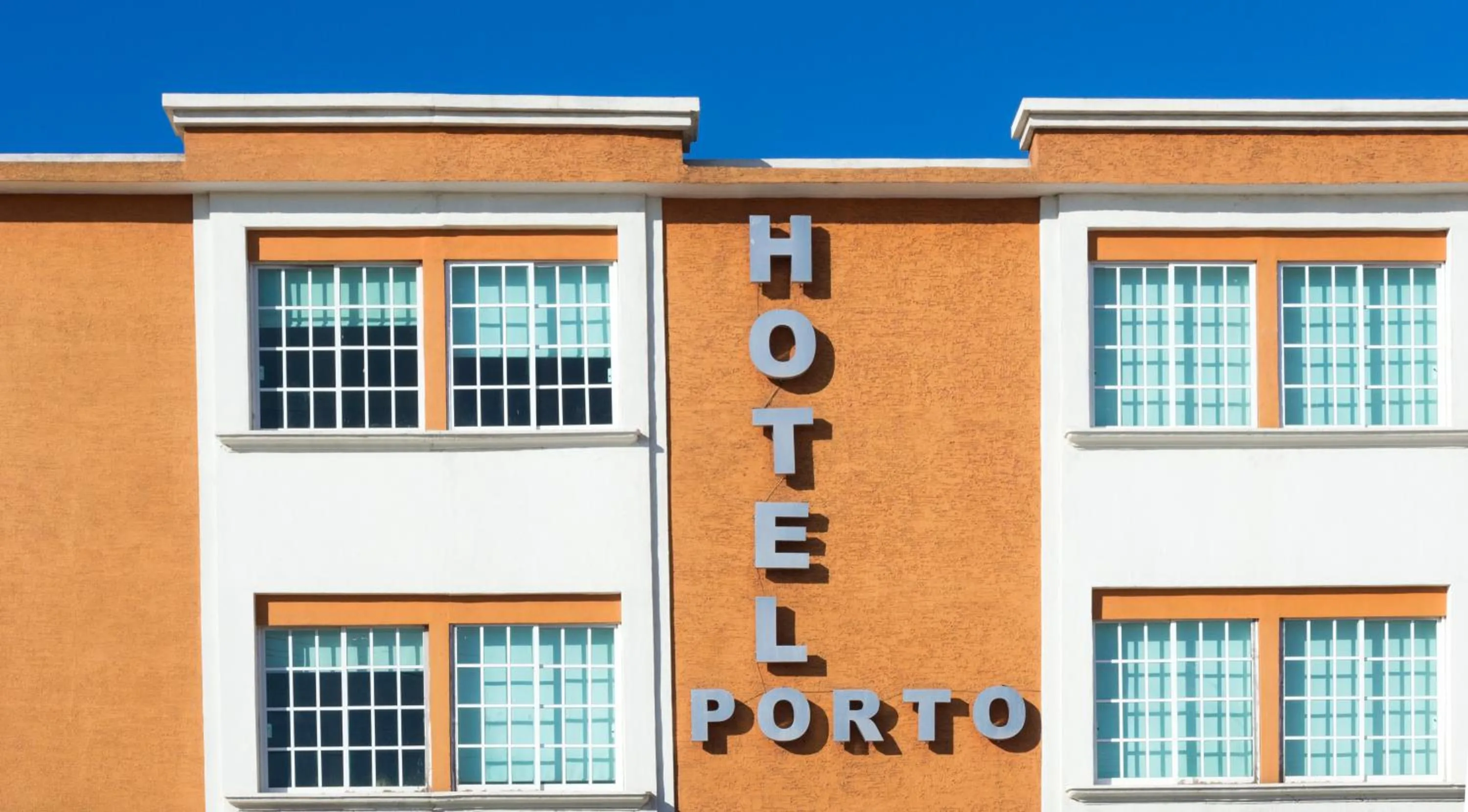Facade/entrance in Porto Hotel