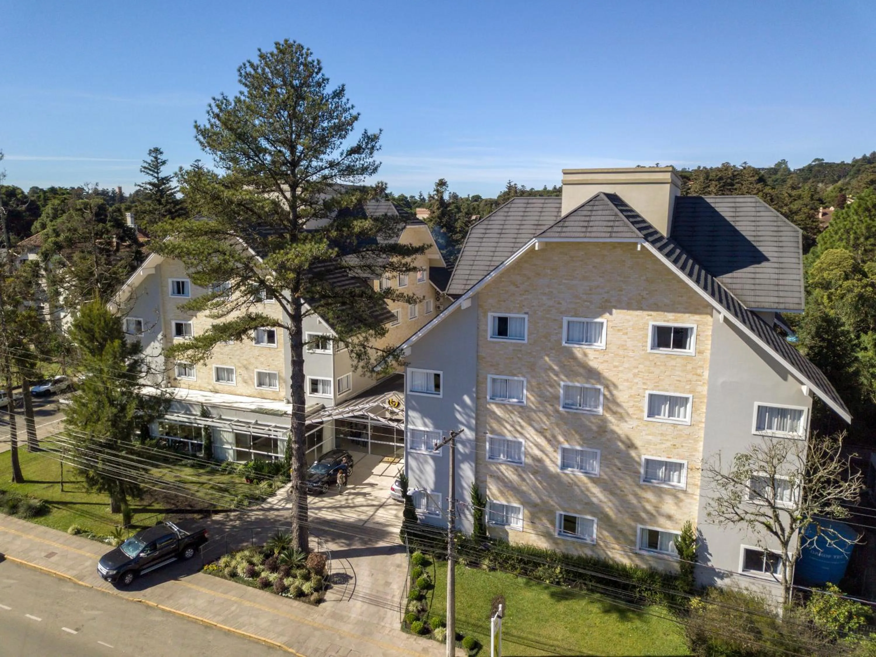 Property building in Sky Premium Hotel Gramado - Ótima Localização