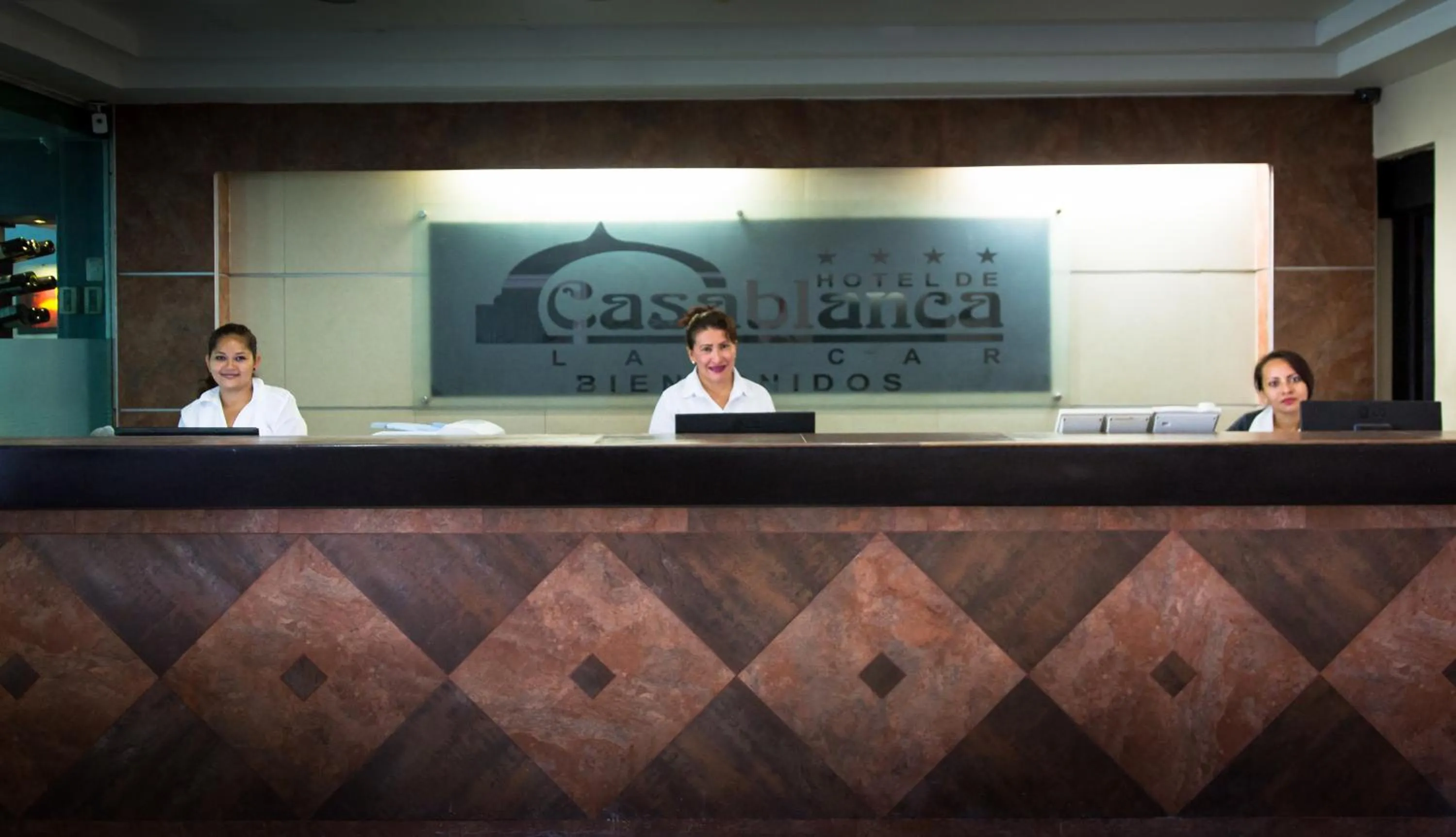 Staff in Hotel de Casa Blanca