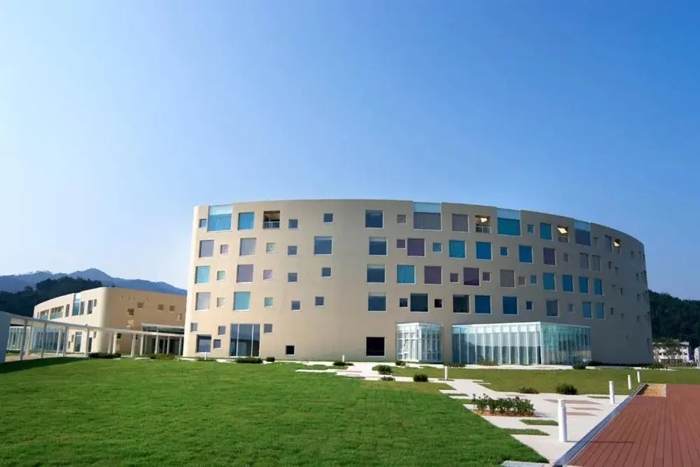 Property building in Uminpia Property building in Uminpia