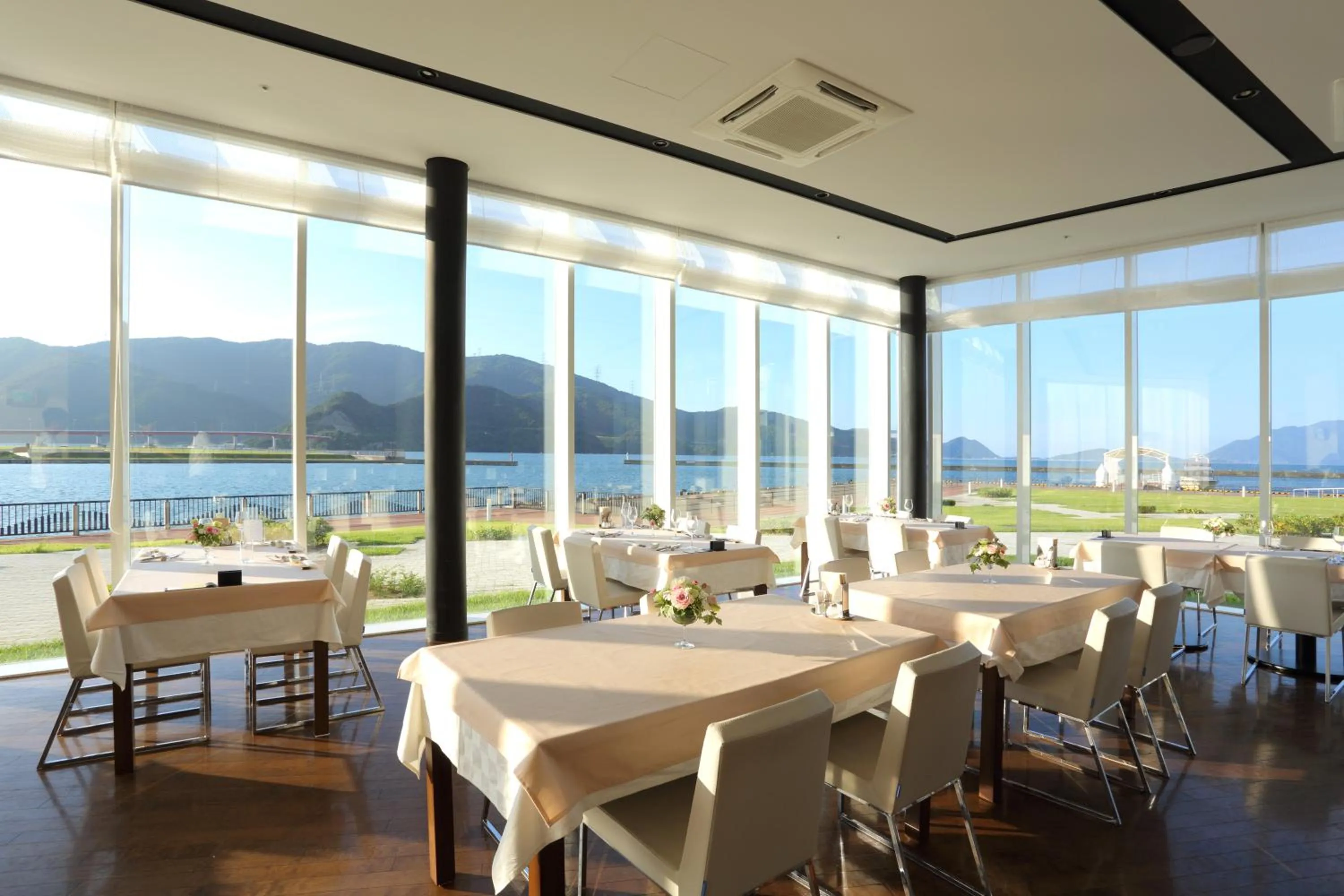 Restaurant/places to eat in Uminpia