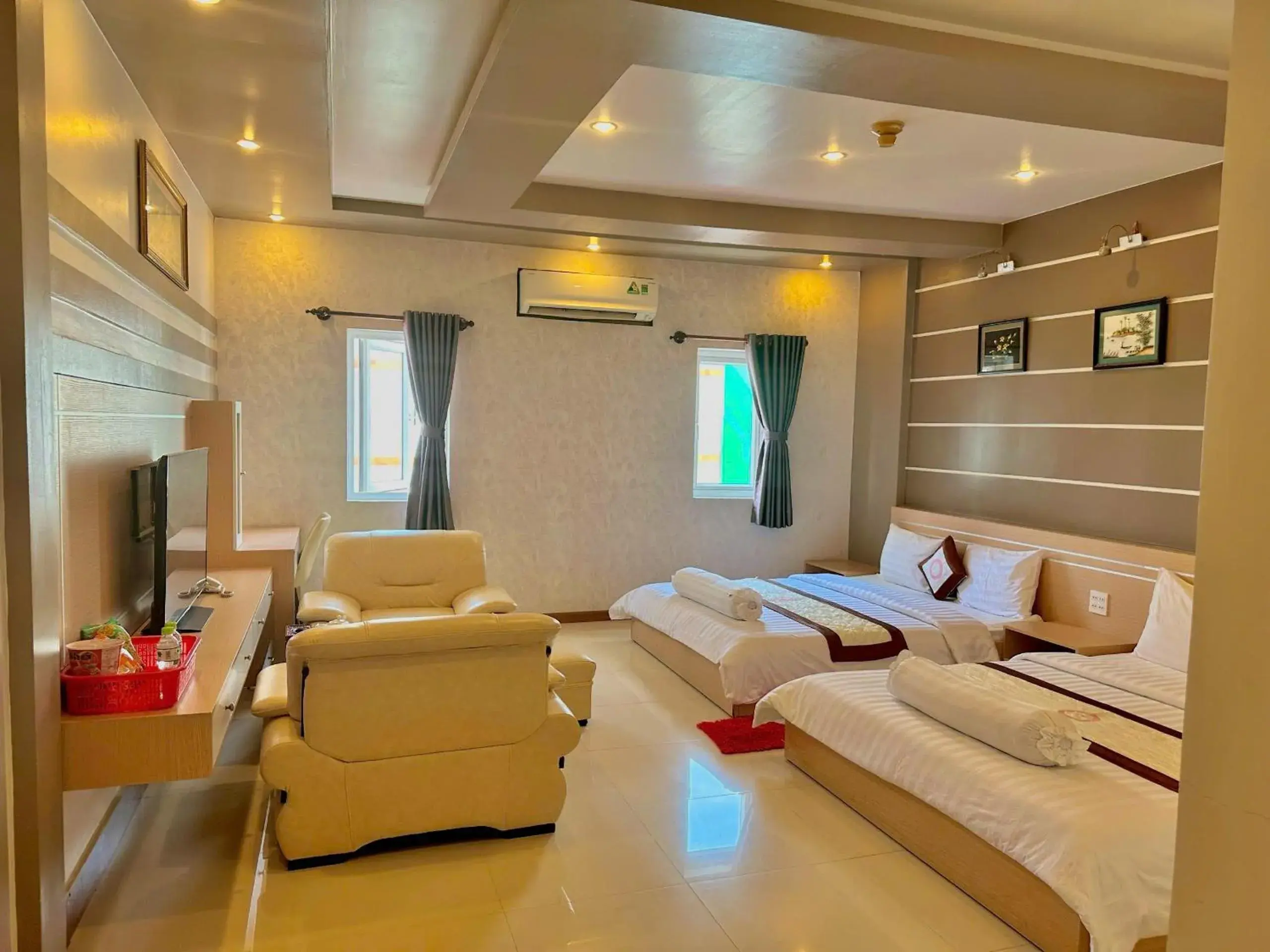 Quadruple Room in Phuc Hung Hotel Quadruple Room in Phuc Hung Hotel