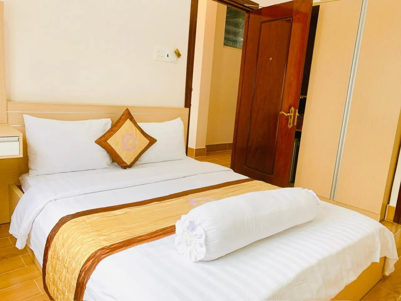 Bed in Phuc Hung Hotel