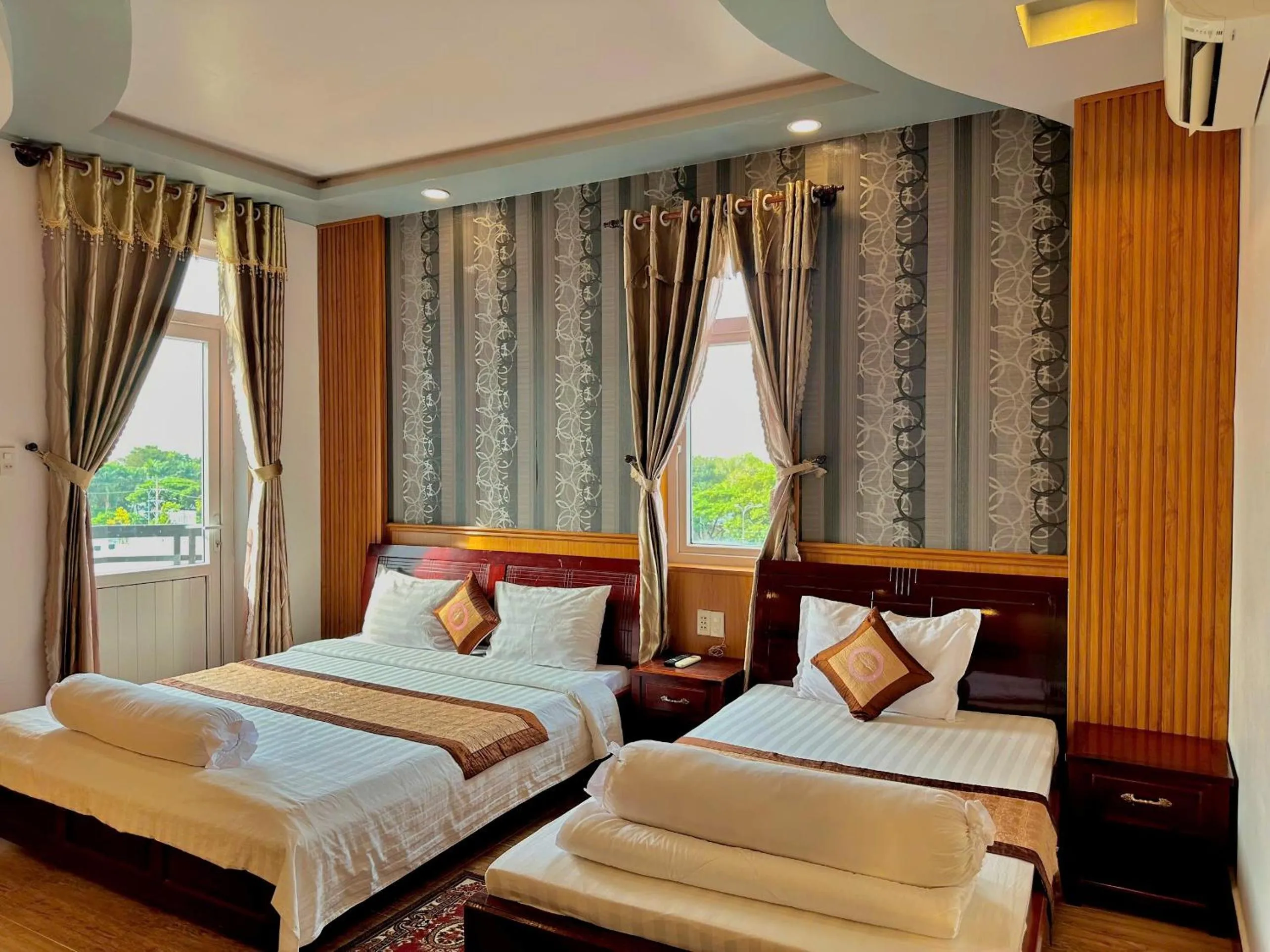 Photo of the whole room, Bed in Phuc Hung 2 Hotel