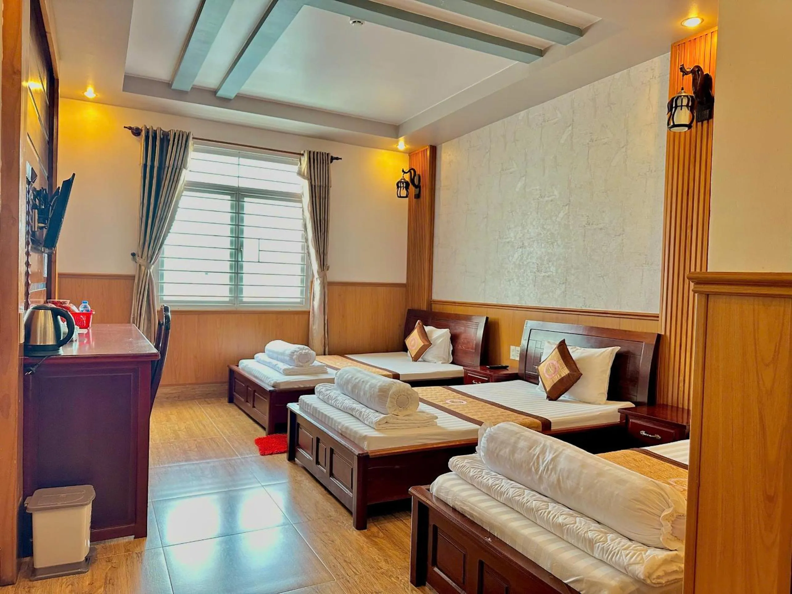 Photo of the whole room, Bed in Phuc Hung 2 Hotel