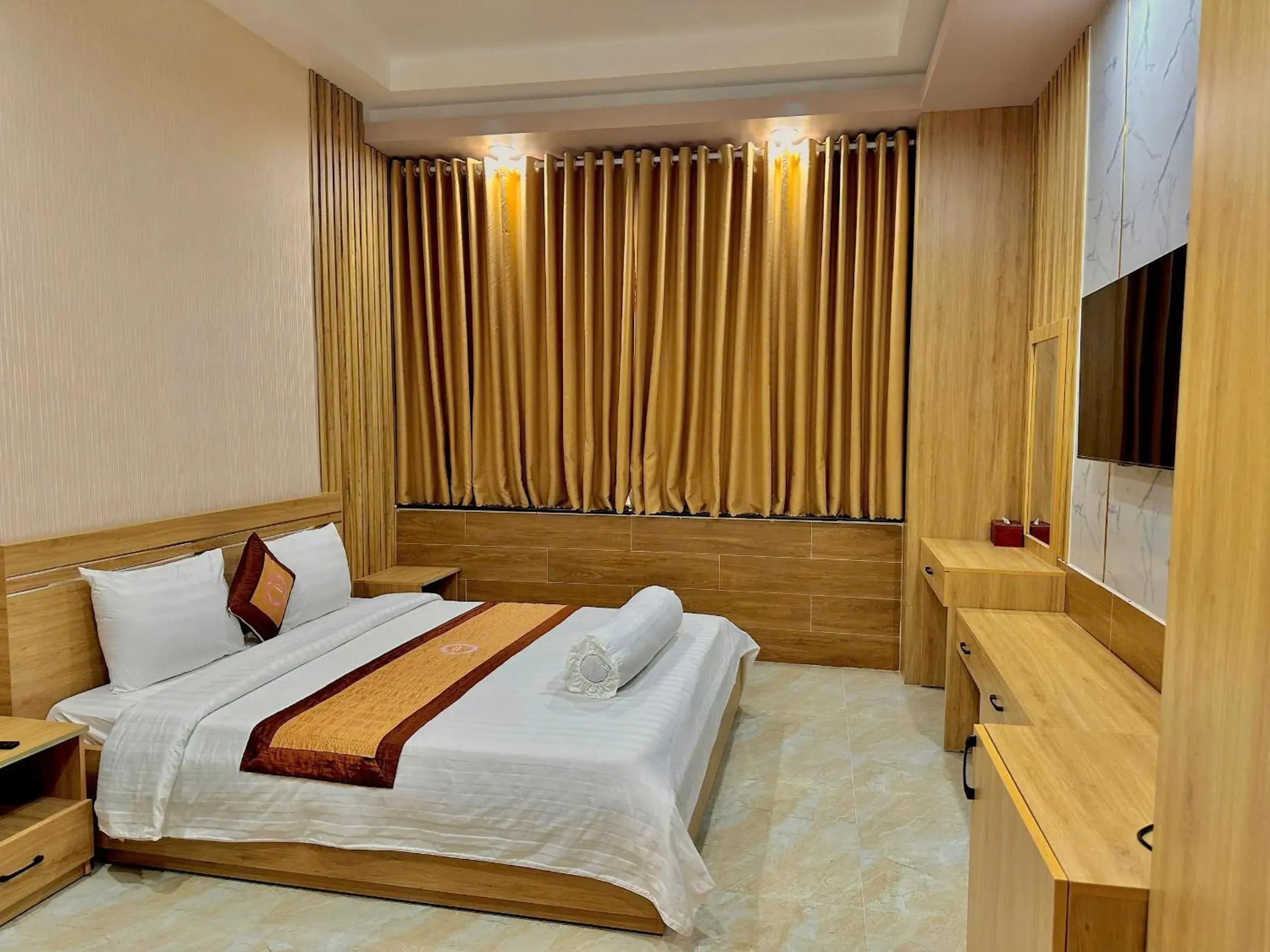 TV and multimedia, Bed in Phuc Hung 2 Hotel TV and multimedia, Bed in Phuc Hung 2 Hotel