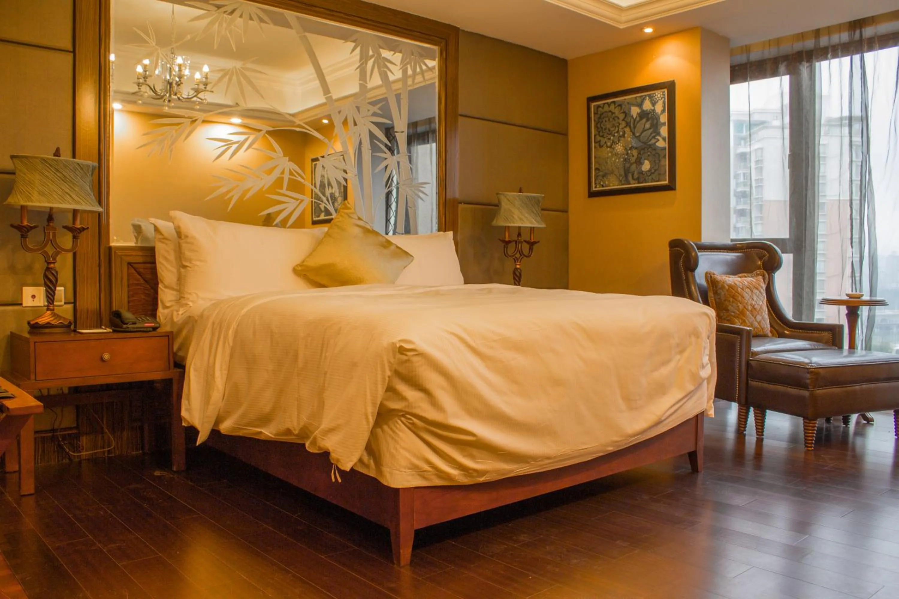 Bedroom, Bed in Ramada Plaza By Wyndham Fuzhou South