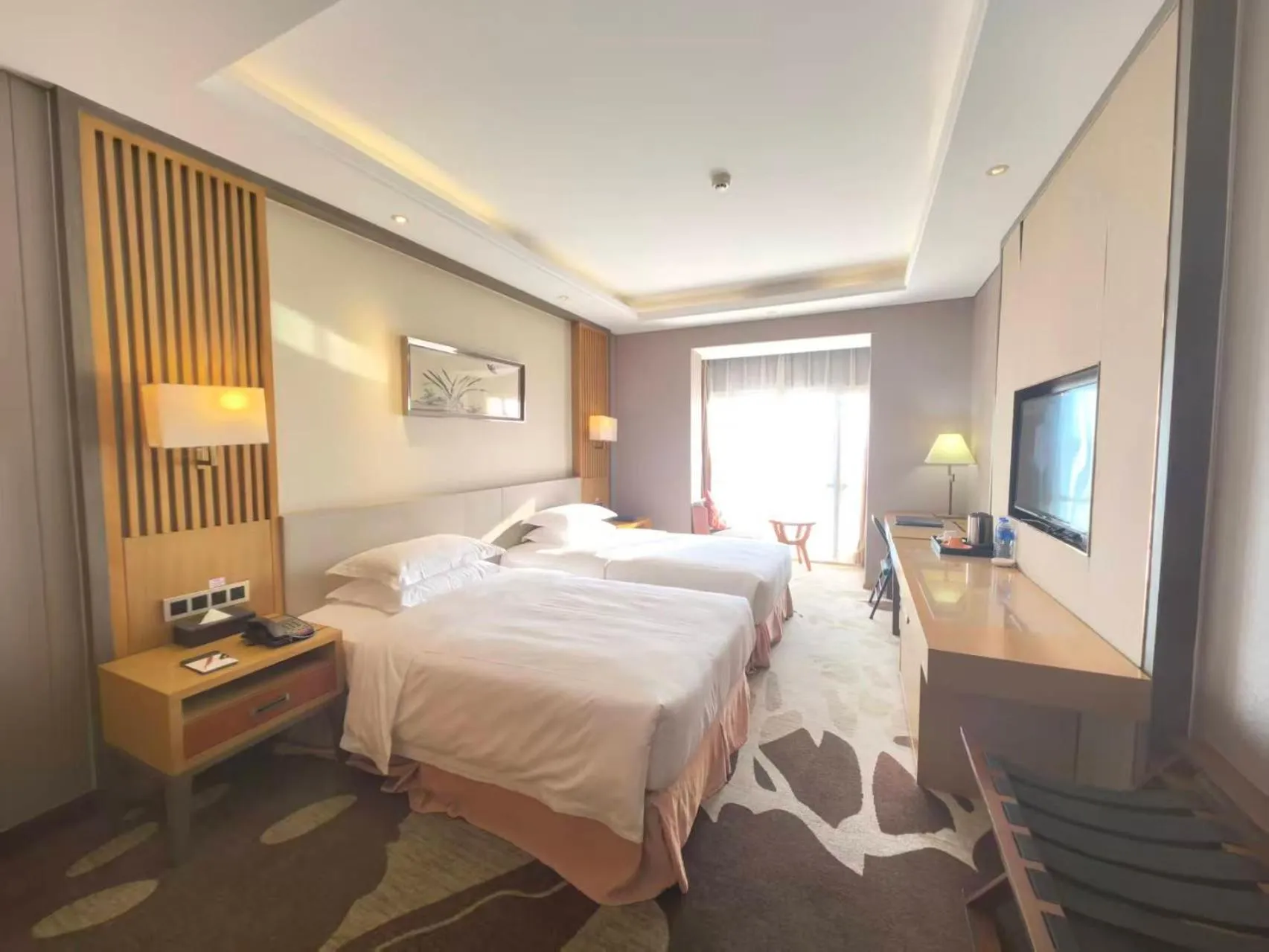 Photo of the whole room, Bed in Ramada Plaza By Wyndham Fuzhou South