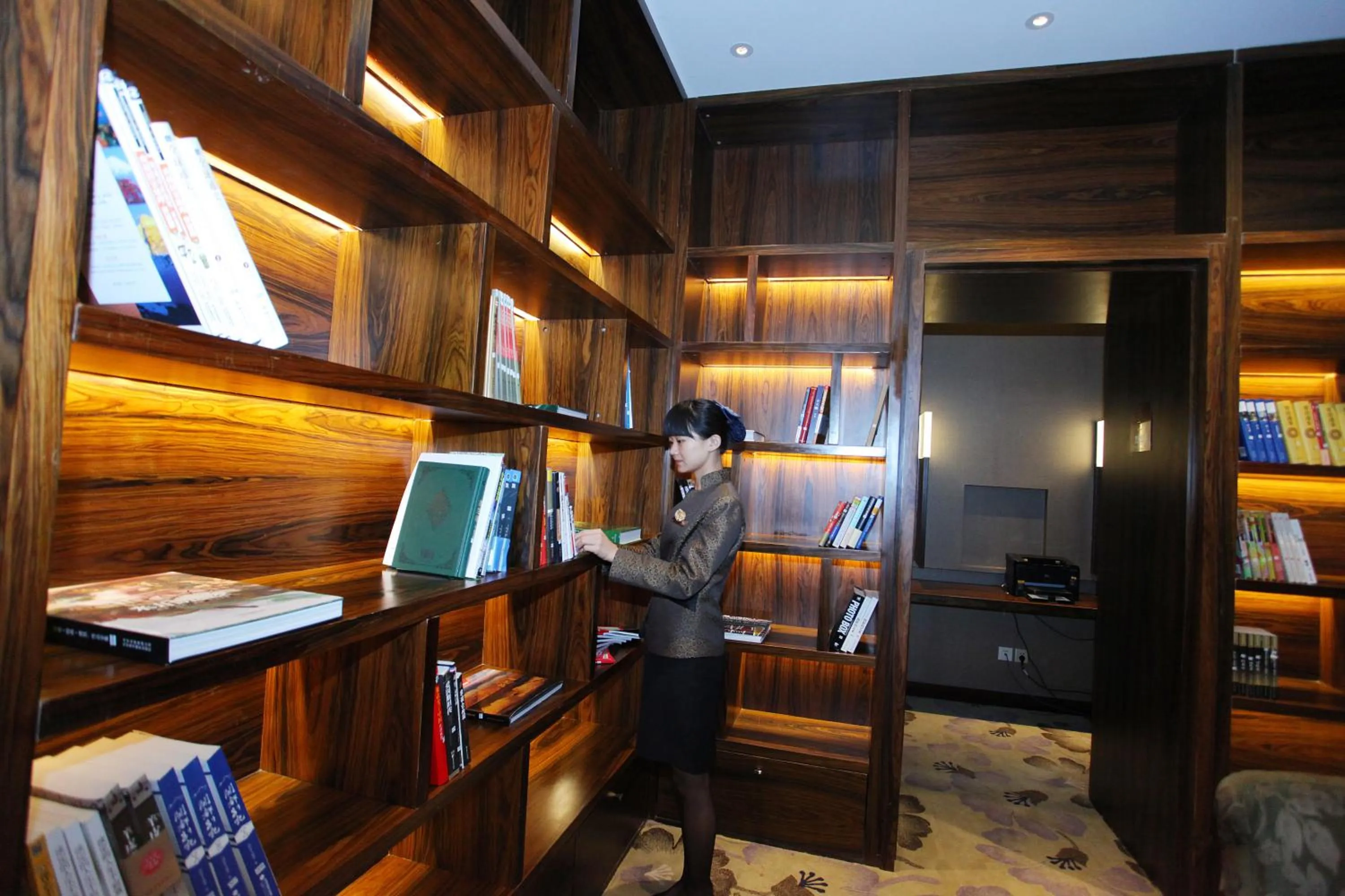 Library, Bed in Ramada Plaza By Wyndham Fuzhou South