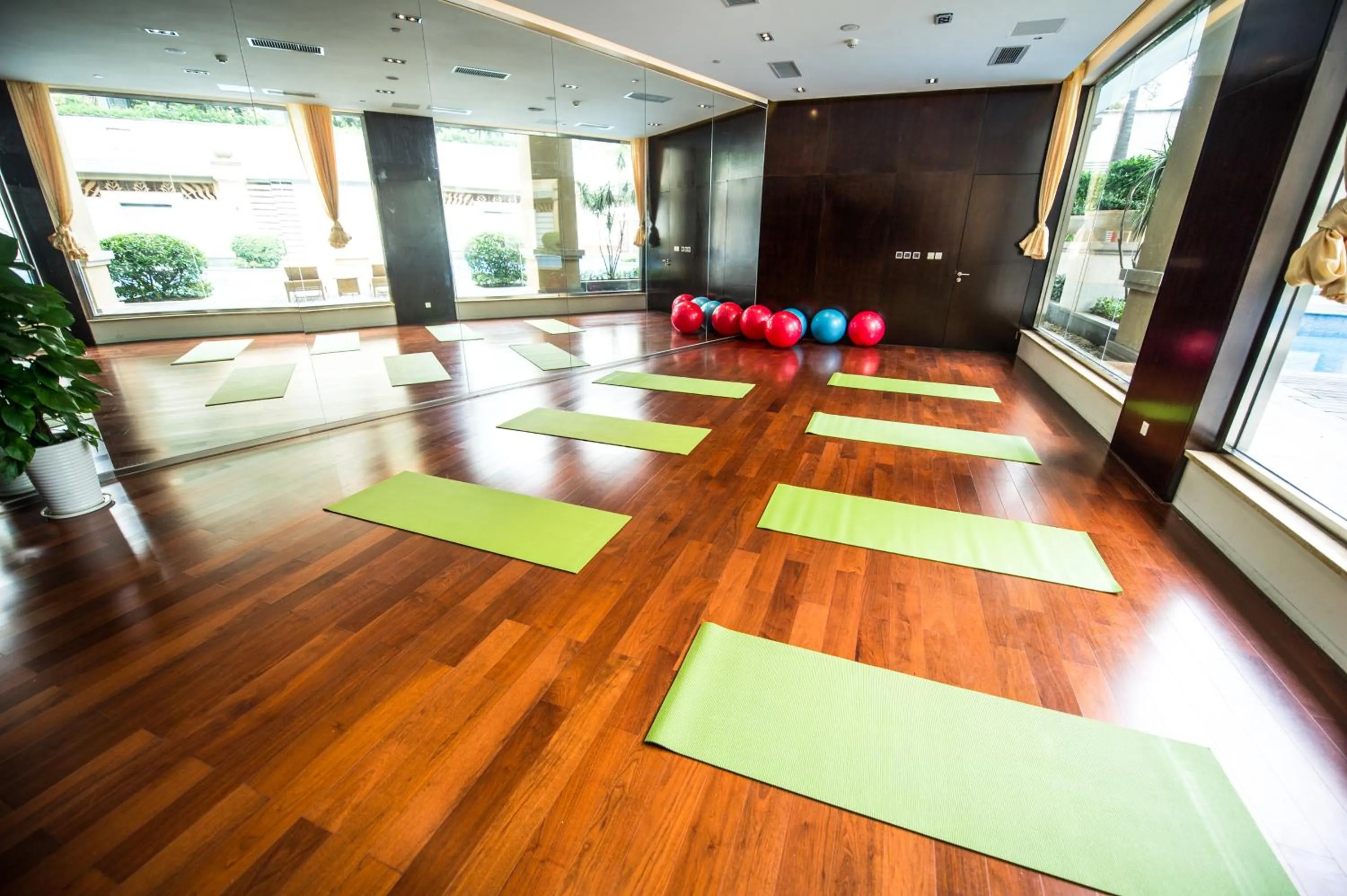 Fitness centre/facilities in Ramada Plaza By Wyndham Fuzhou South