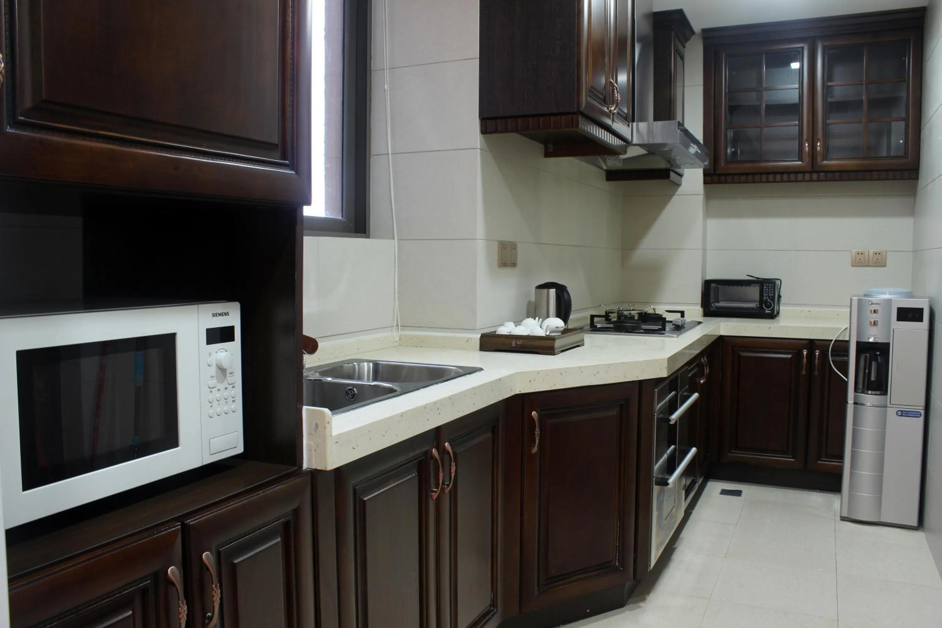 Kitchen or kitchenette in Ramada Plaza By Wyndham Fuzhou South