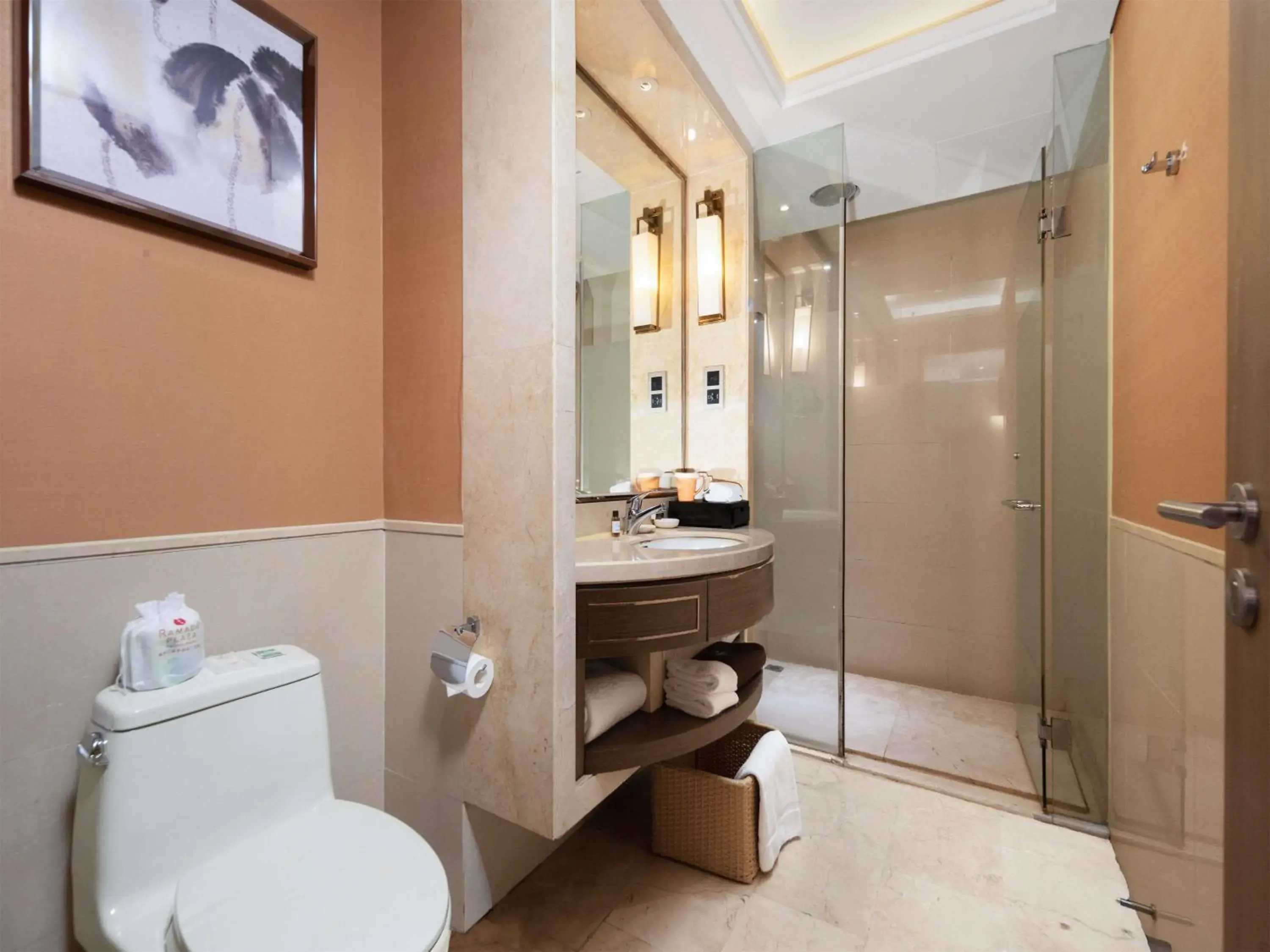 King Room - Non-Smoking in Ramada Plaza By Wyndham Fuzhou South King Room - Non-Smoking in Ramada Plaza By Wyndham Fuzhou South