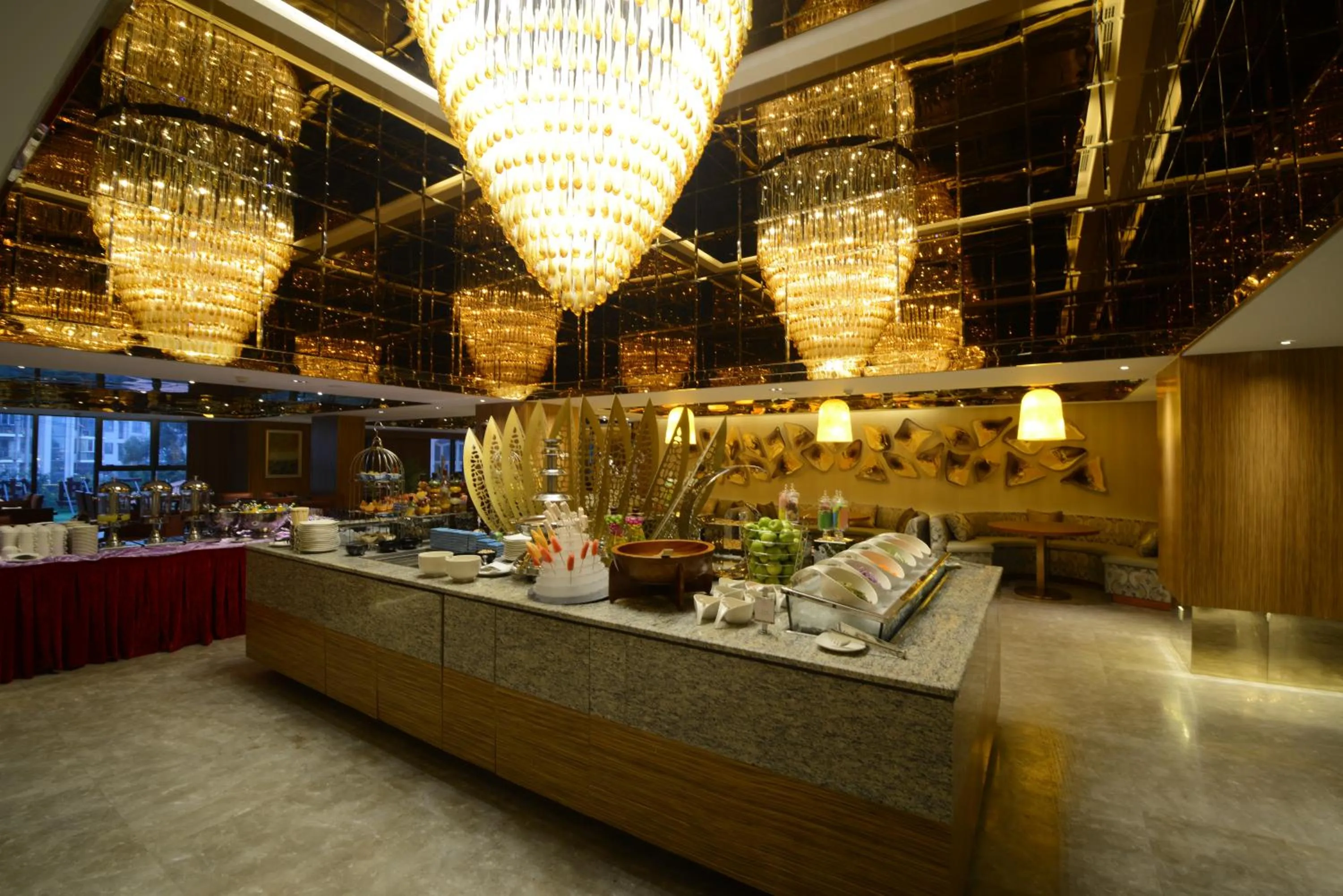 Restaurant/places to eat in Ramada Plaza By Wyndham Fuzhou South