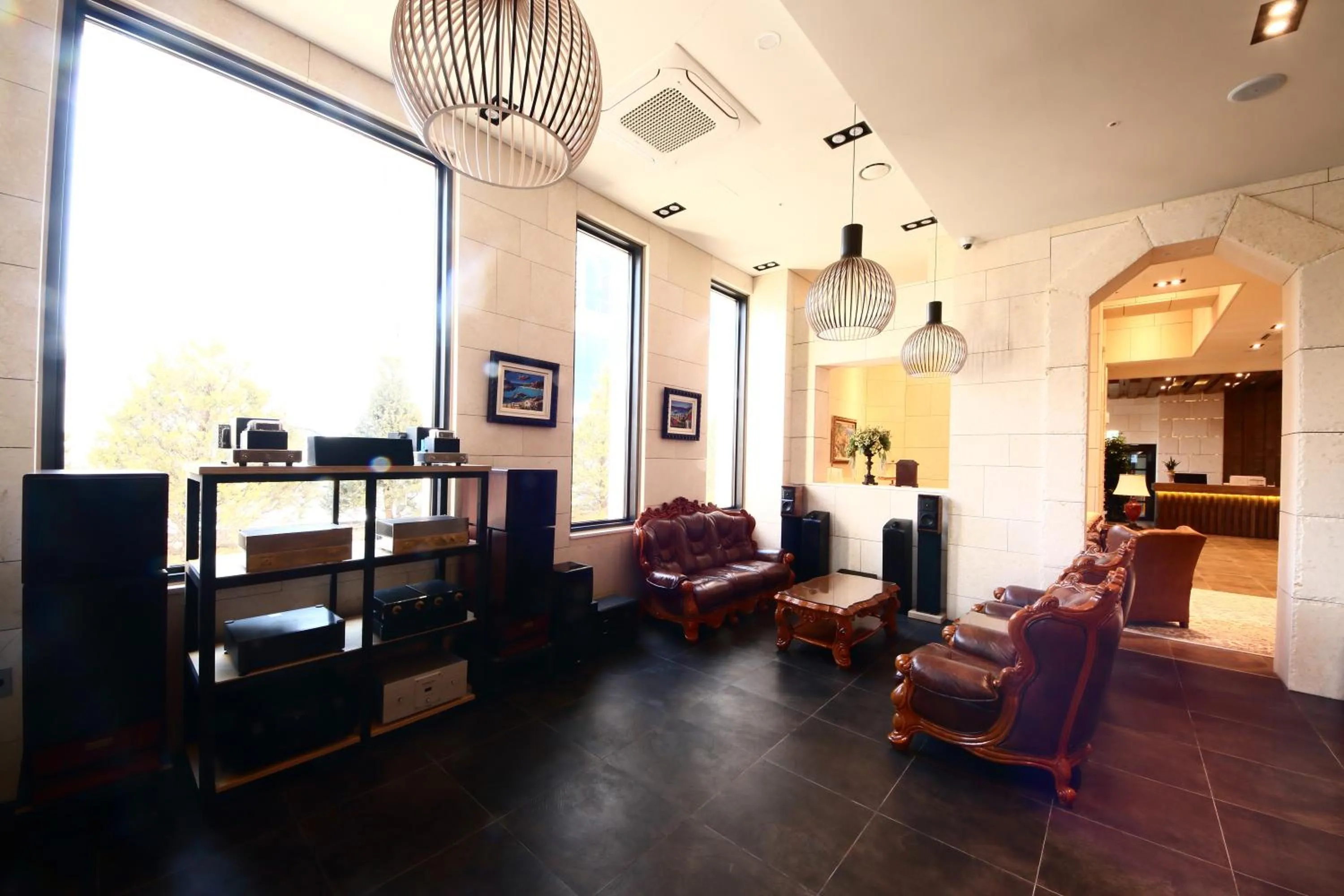 Lobby or reception in Benikea The H Hotel