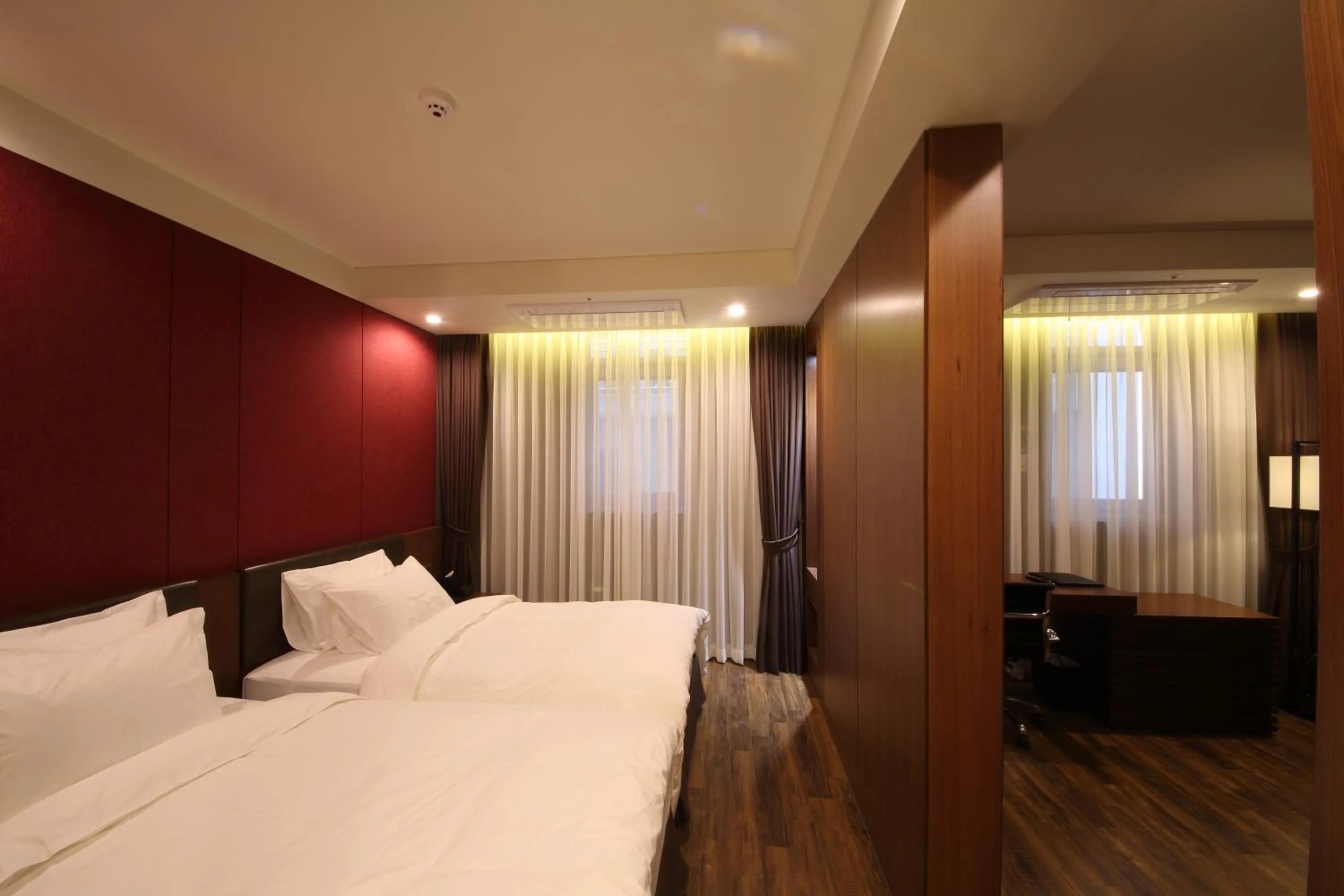 Bedroom, Bed in Benikea The H Hotel