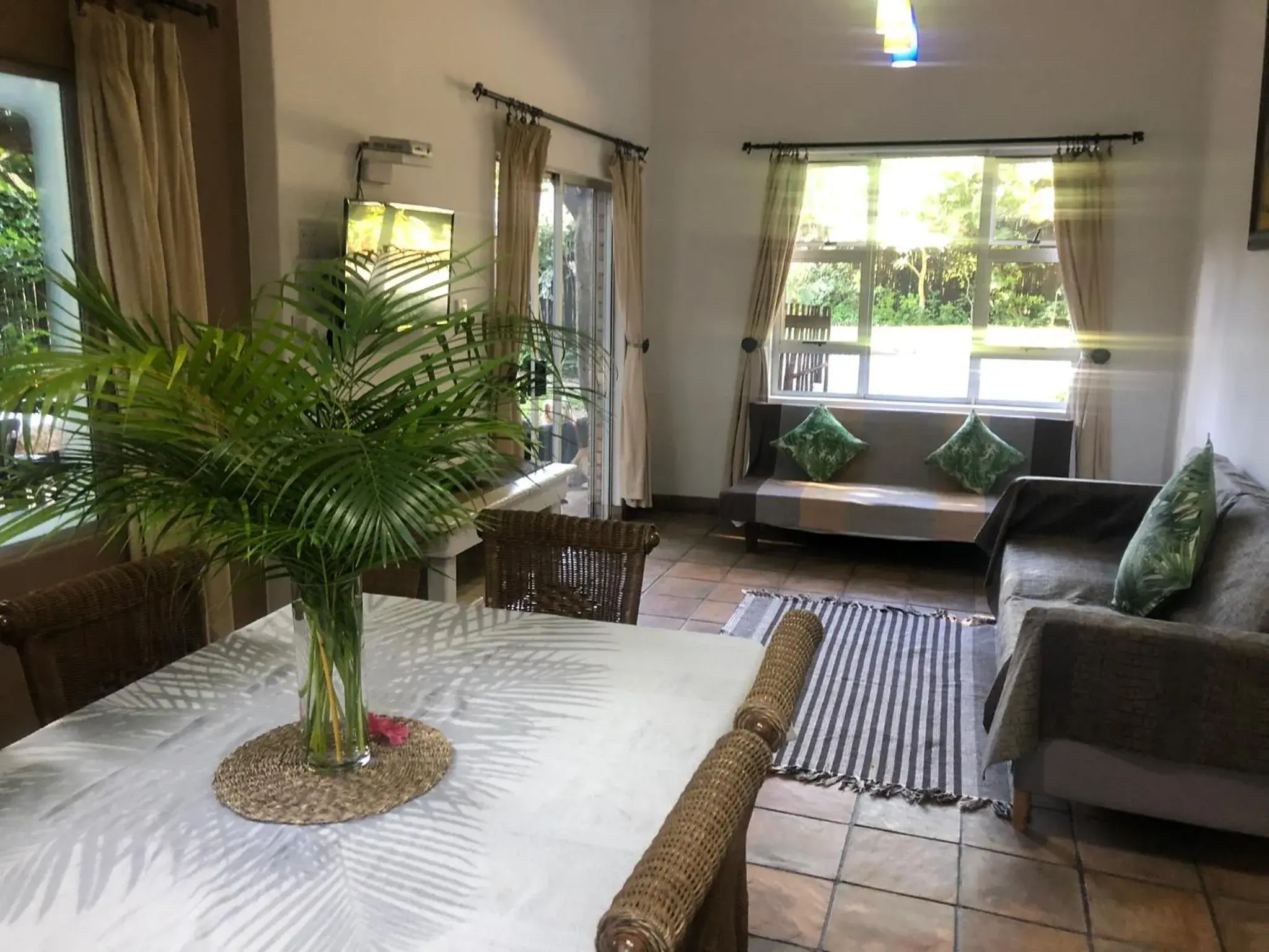 Living room in Ingwenya Lodge Living room in Ingwenya Lodge