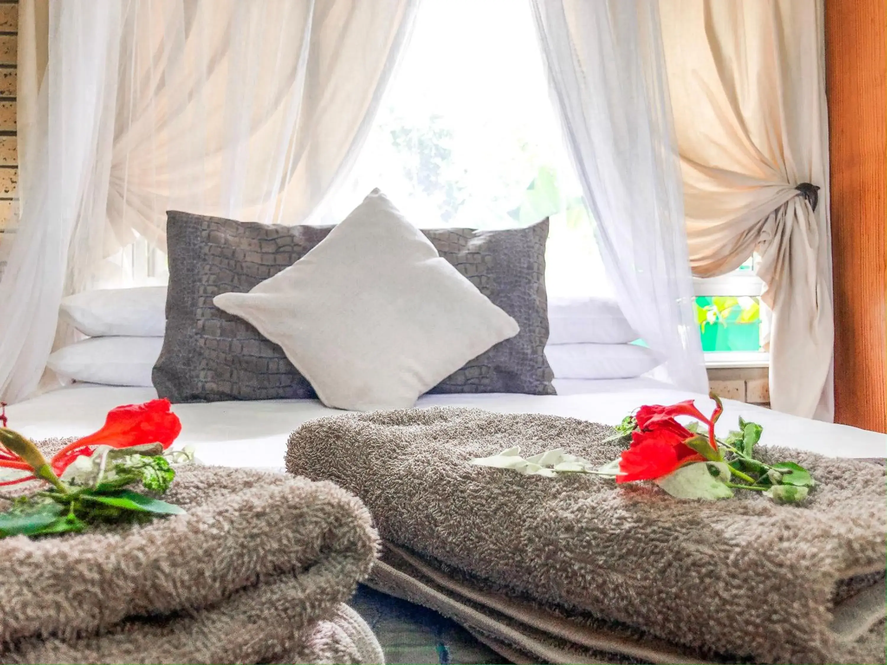 Bedroom, Bed in Ingwenya Lodge Bedroom, Bed in Ingwenya Lodge