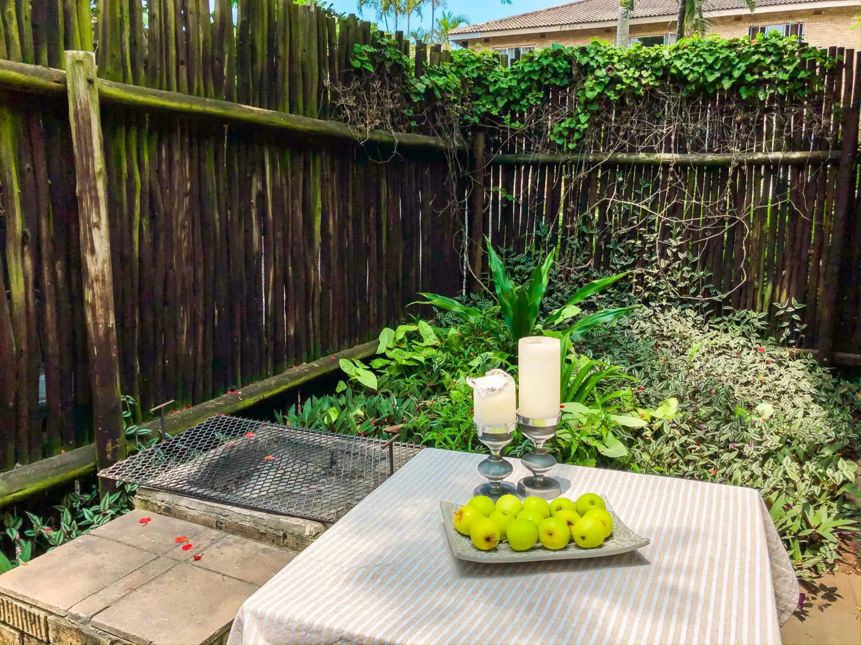 BBQ facilities in Ingwenya Lodge BBQ facilities in Ingwenya Lodge