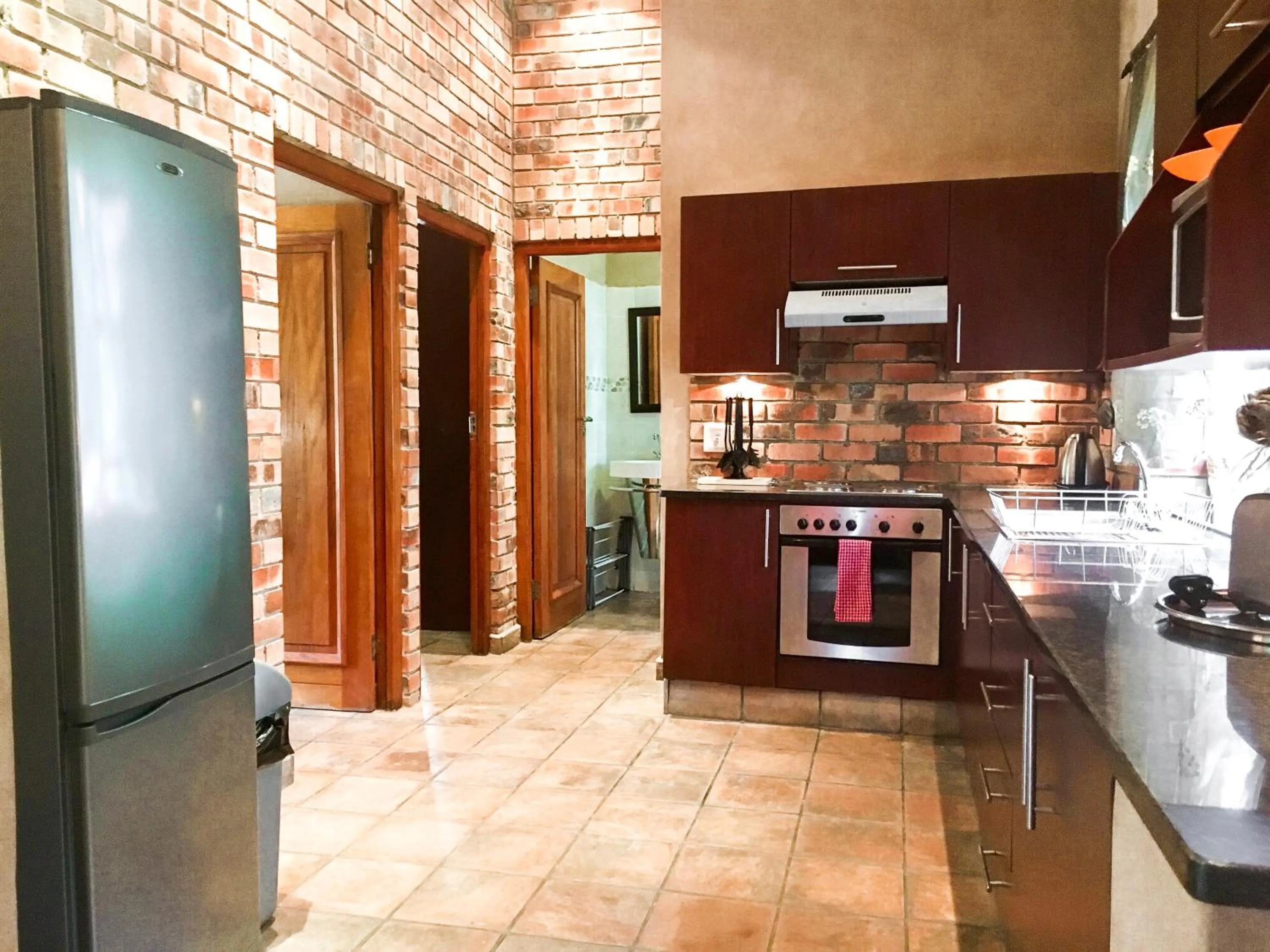 Kitchen or kitchenette in Ingwenya Lodge