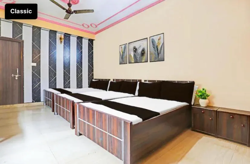 Arvi Paying Guest House