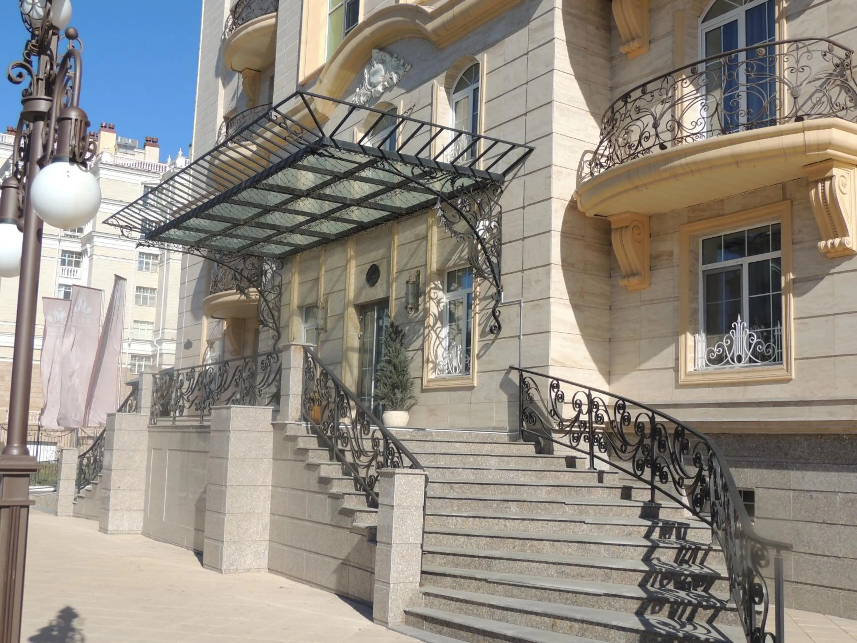 Property building in Hotel Monaco