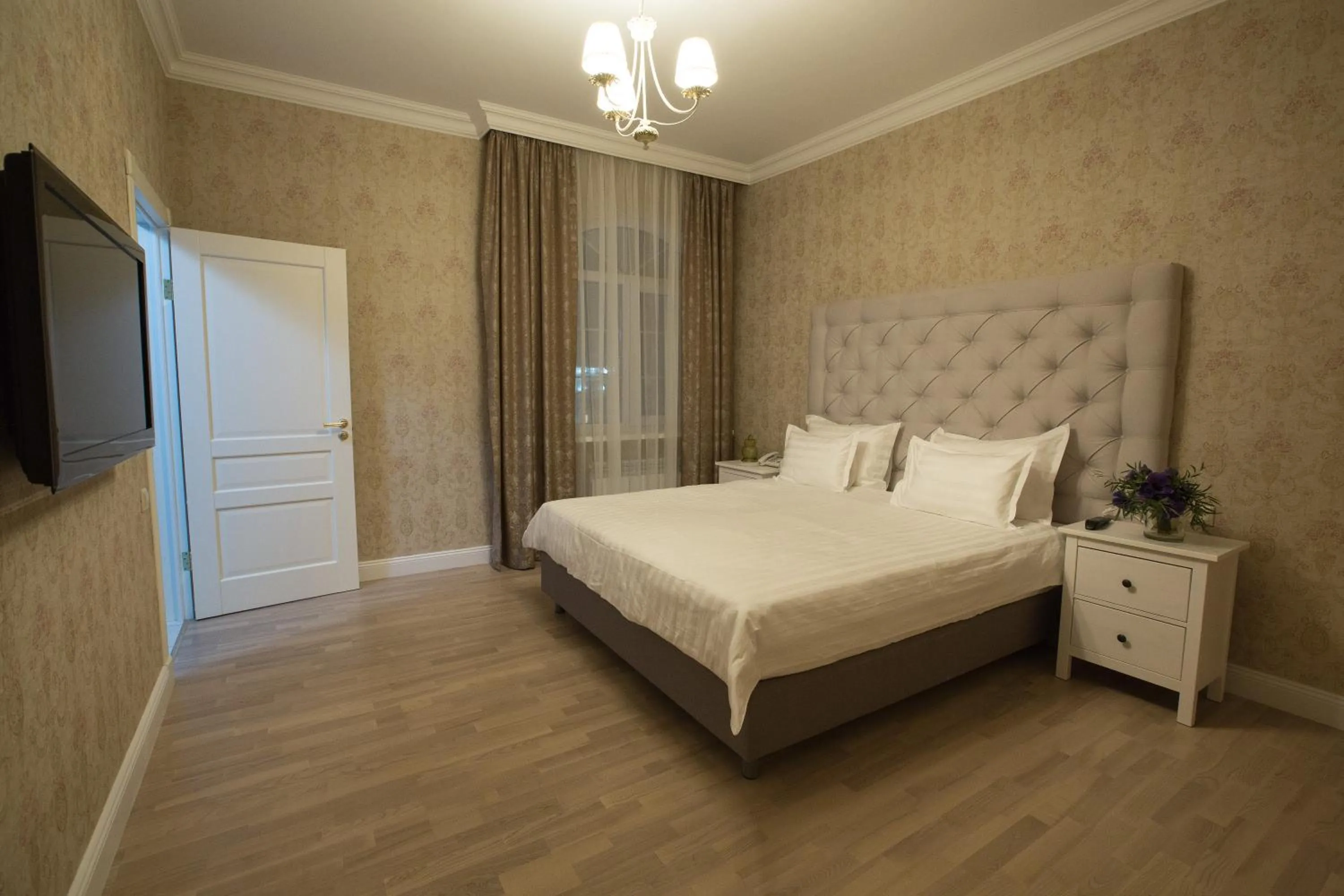 Bedroom, Bed in Hotel Monaco